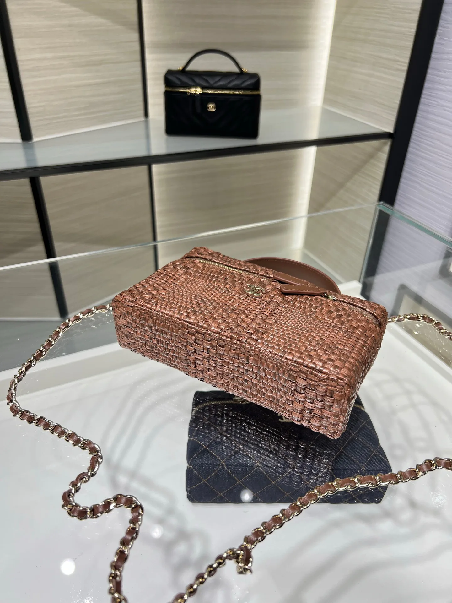 Классические Сумки Женские Chanel 17827284