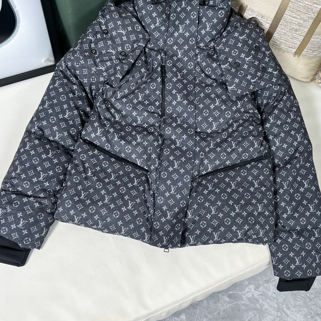 Куртки И Пуховики Женские Louis Vuitton 4498607