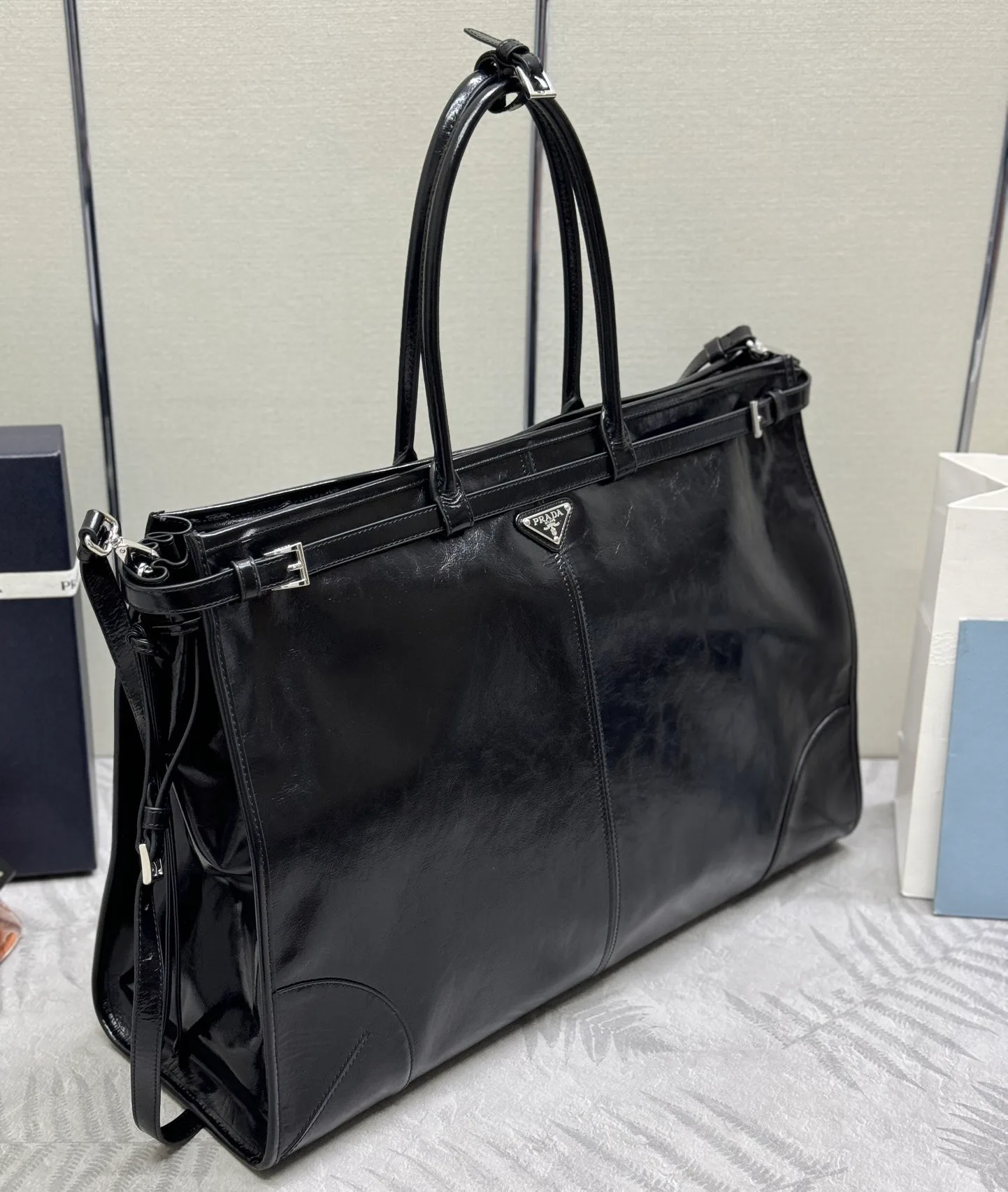 Классические Сумки Женские Prada 11462574