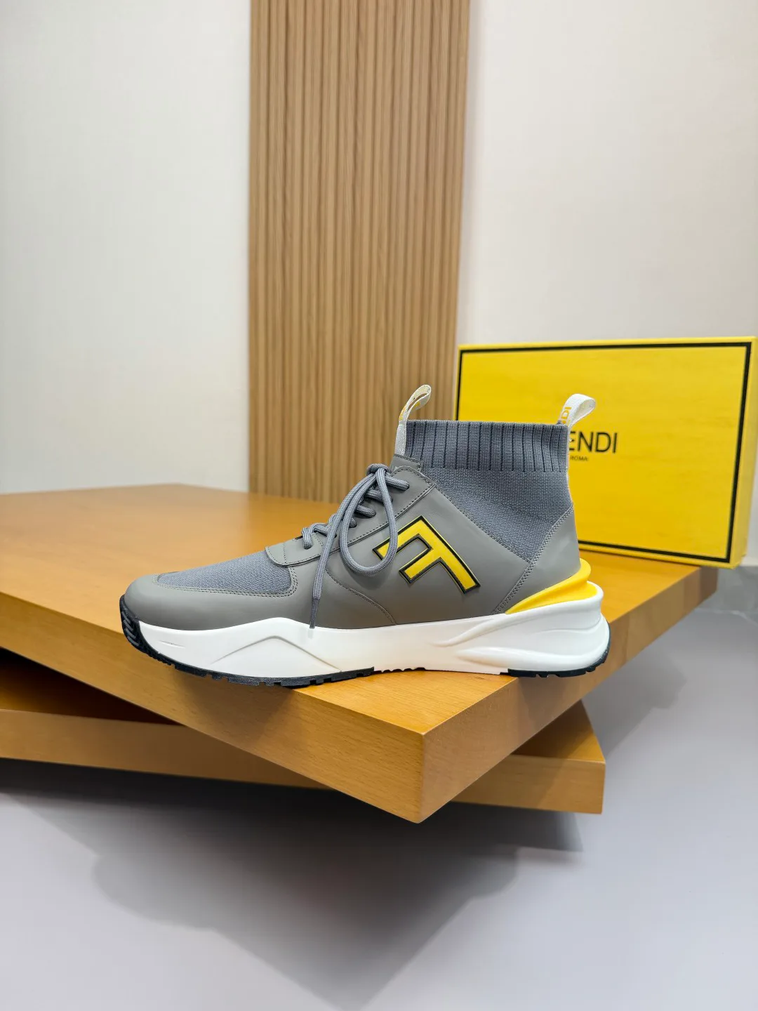 Кроссовки Мужские Fendi 152577