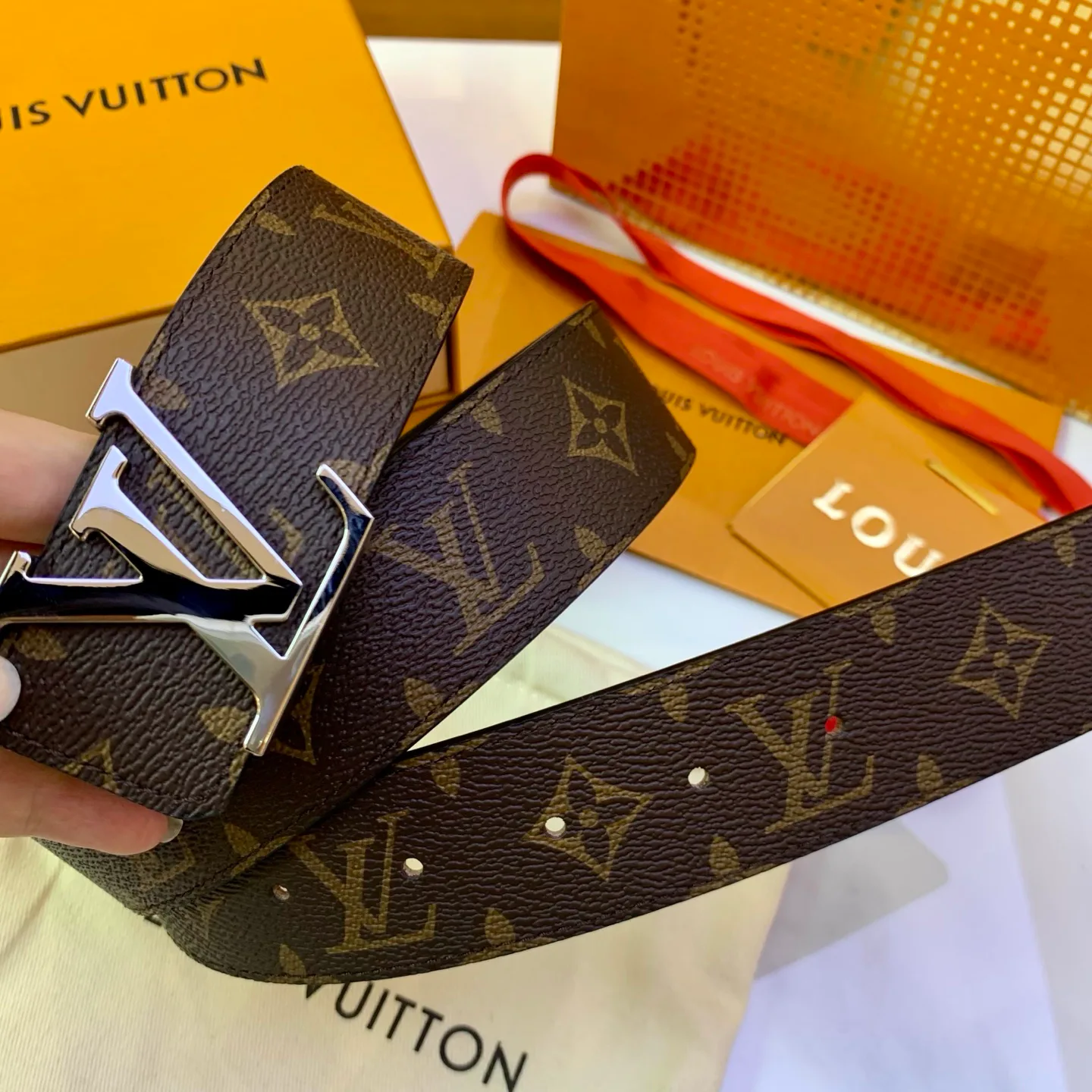 Ремни Louis Vuitton 17682156