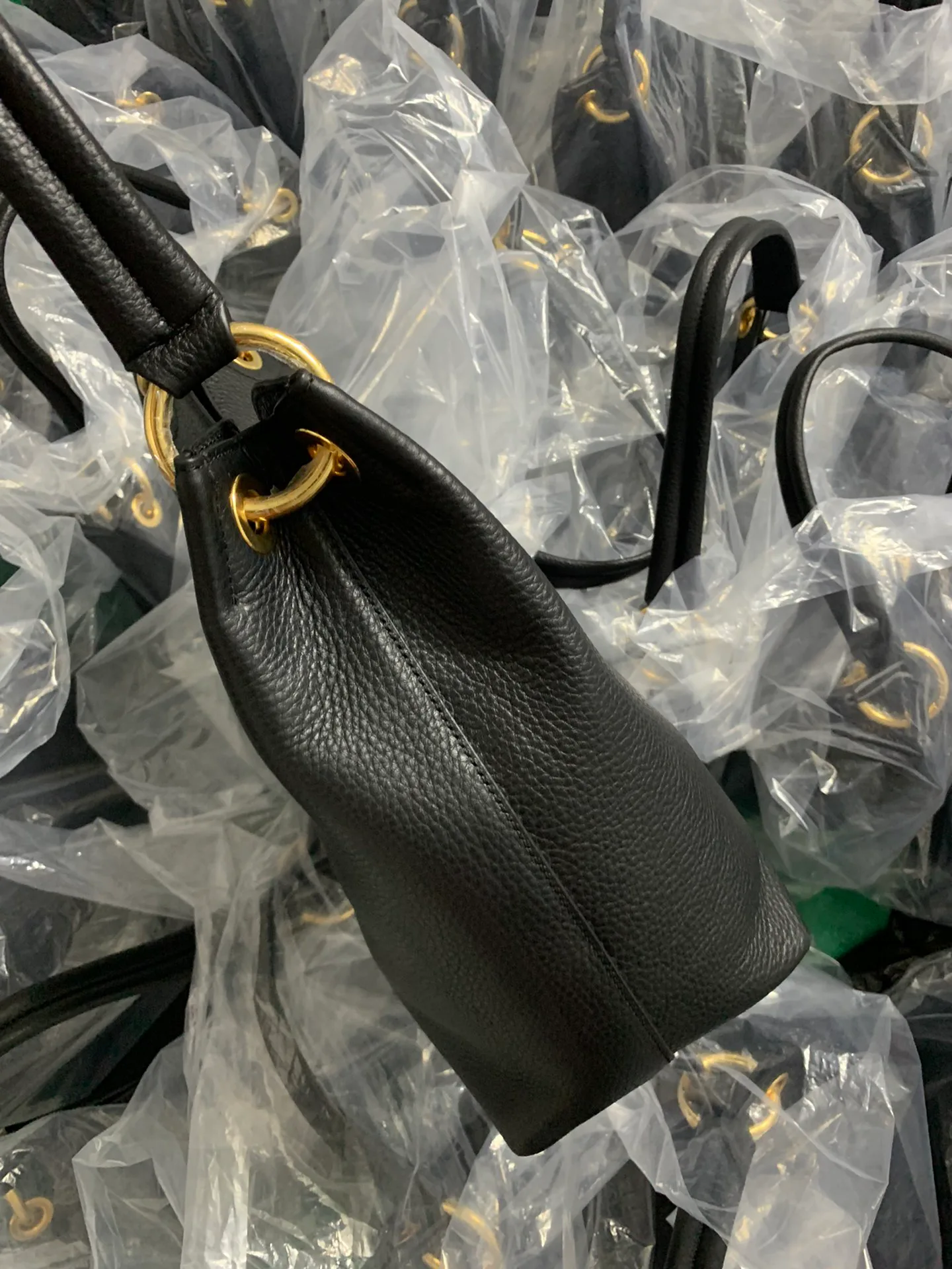 Классические Сумки Женские Prada 16371