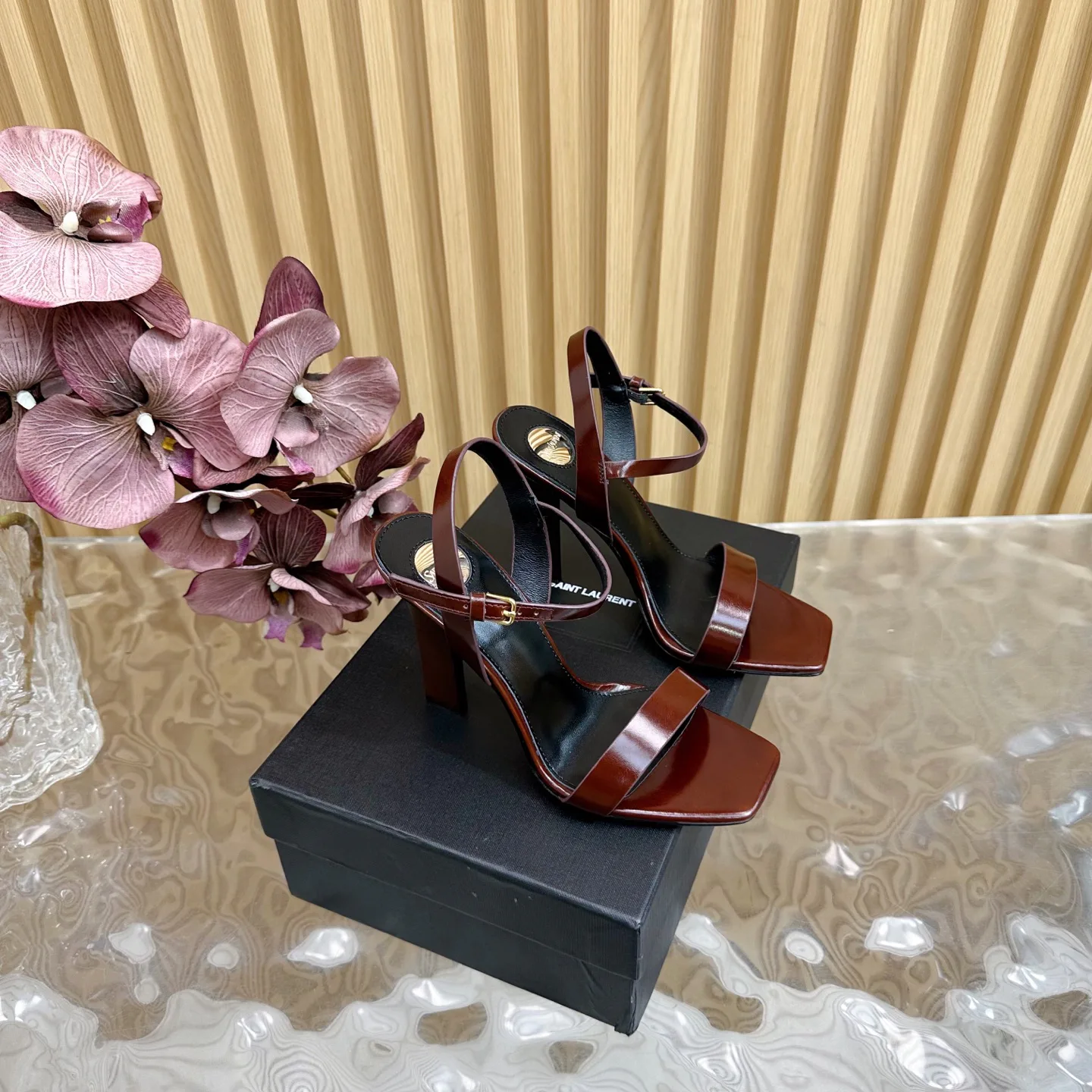 Босоножки Женские Saint Laurent 31104