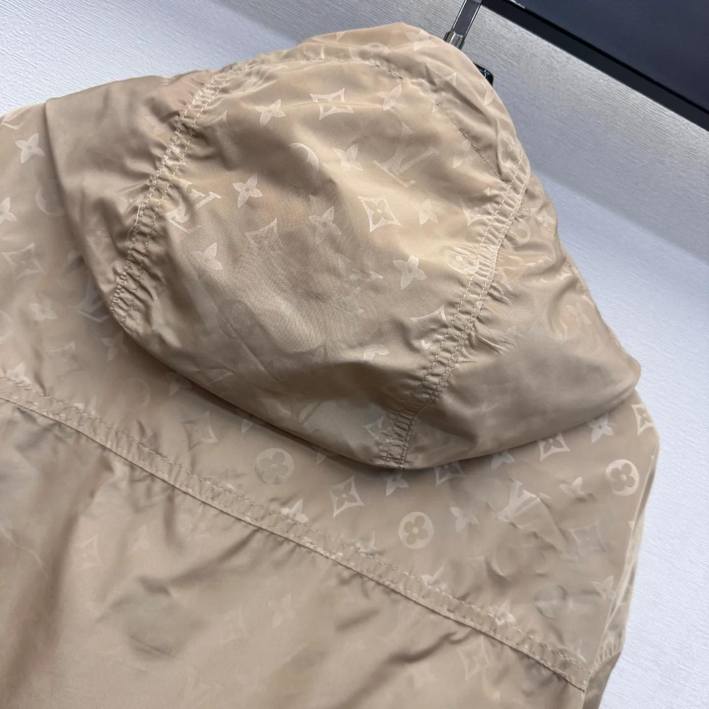 Куртки И Пуховики Женские Louis Vuitton 18226295