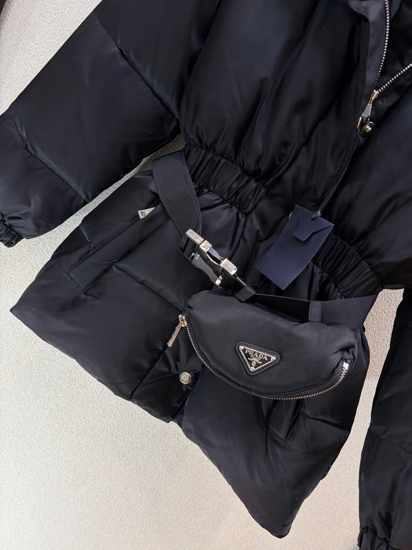 Куртки И Пуховики Женские Prada 18408052