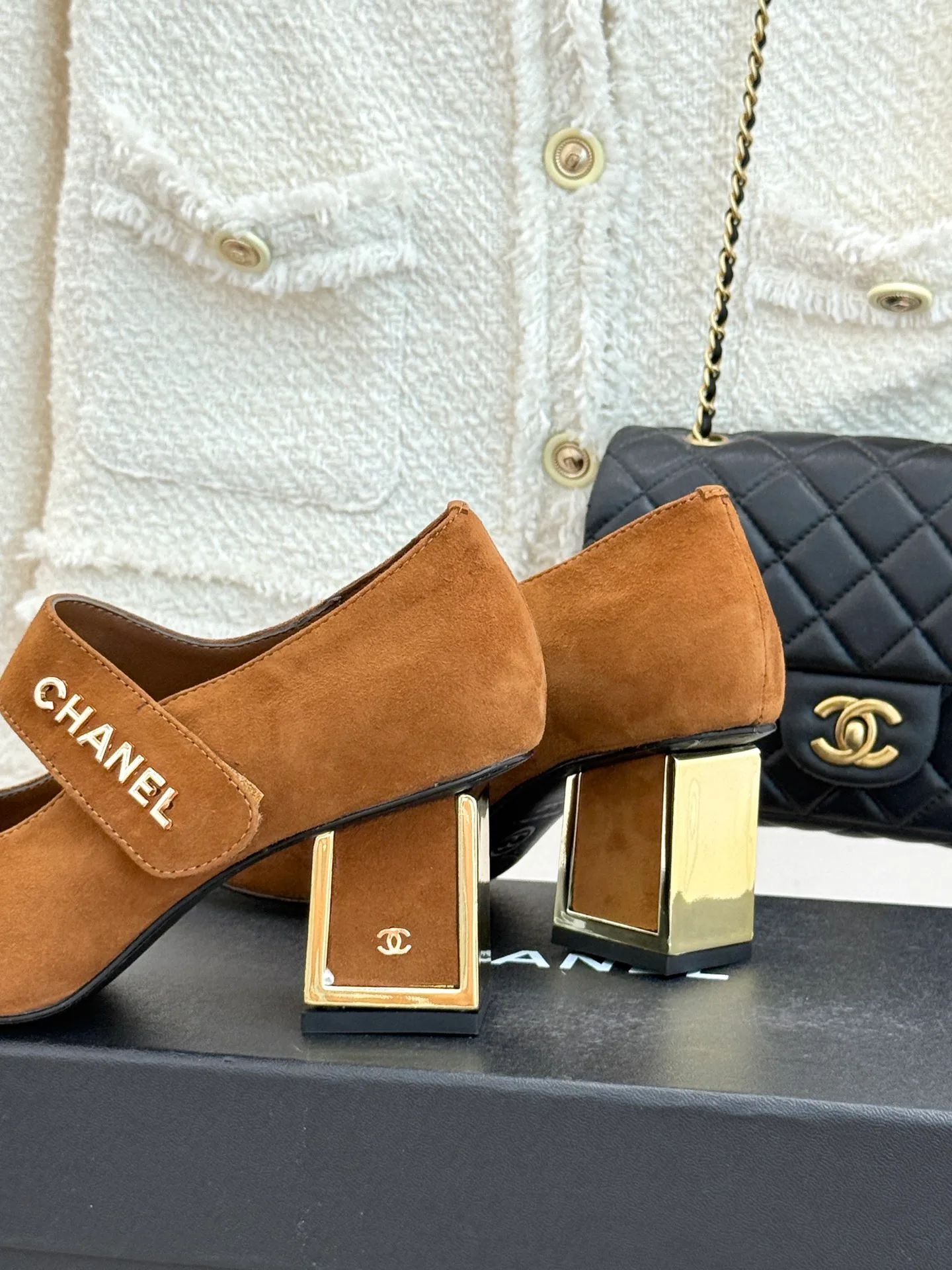 Туфли Женские Chanel 18092668