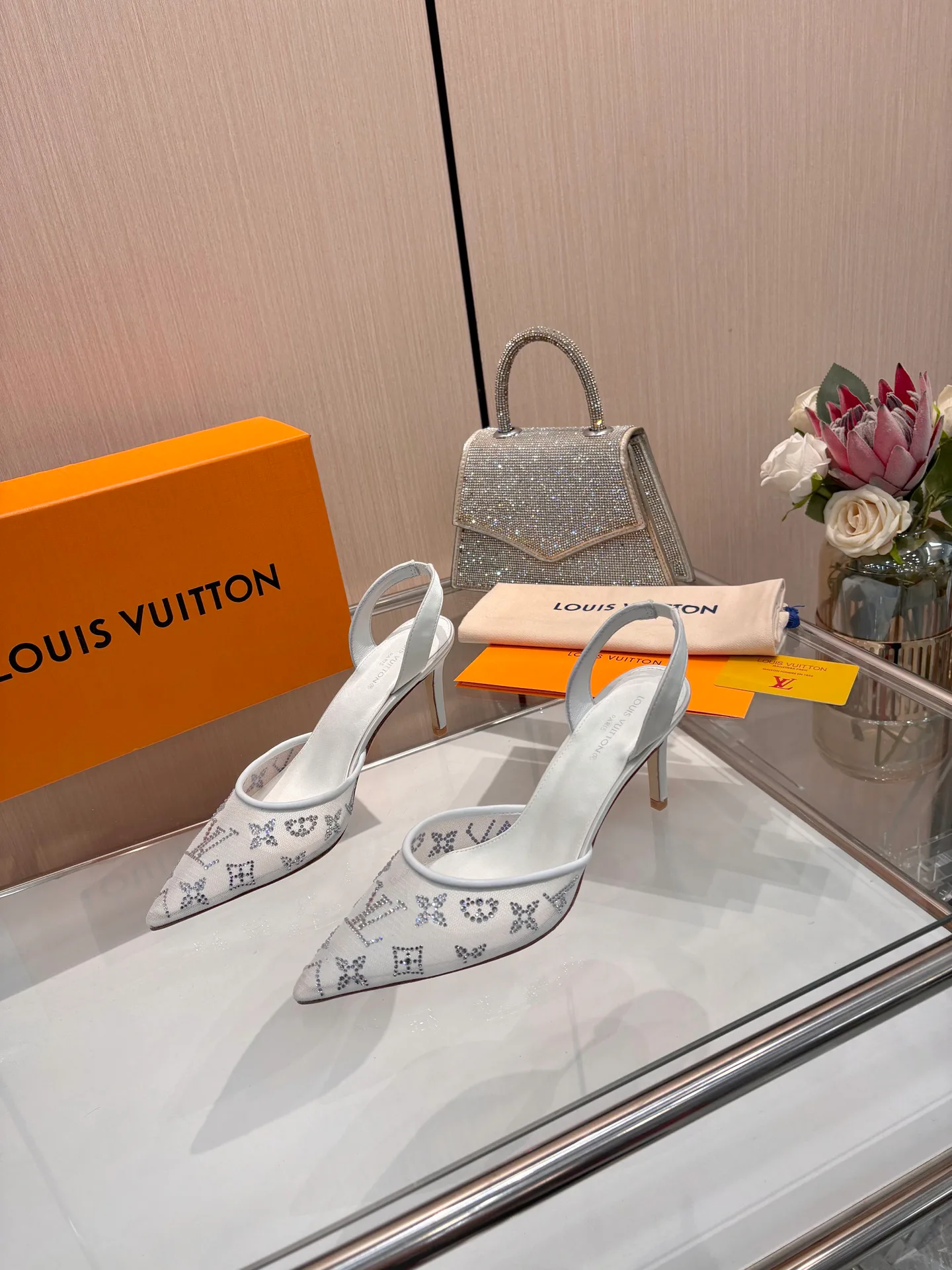 Босоножки Женские Louis Vuitton 18740735