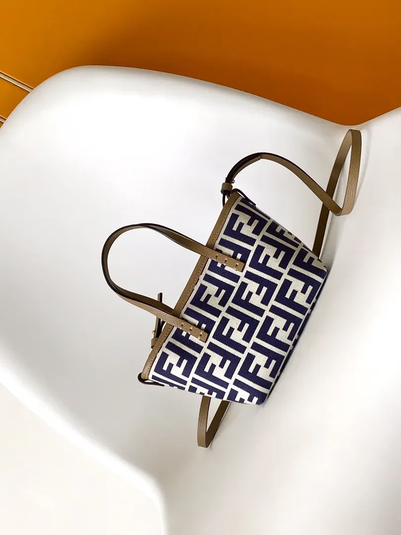 Сумки На Ремне Женские Fendi 293039