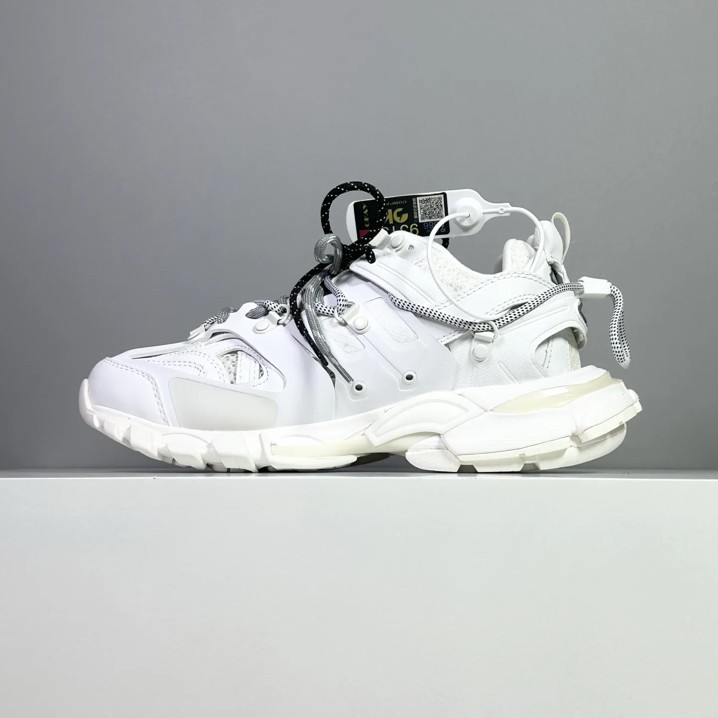 Кроссовки Женские Balenciaga 11576027