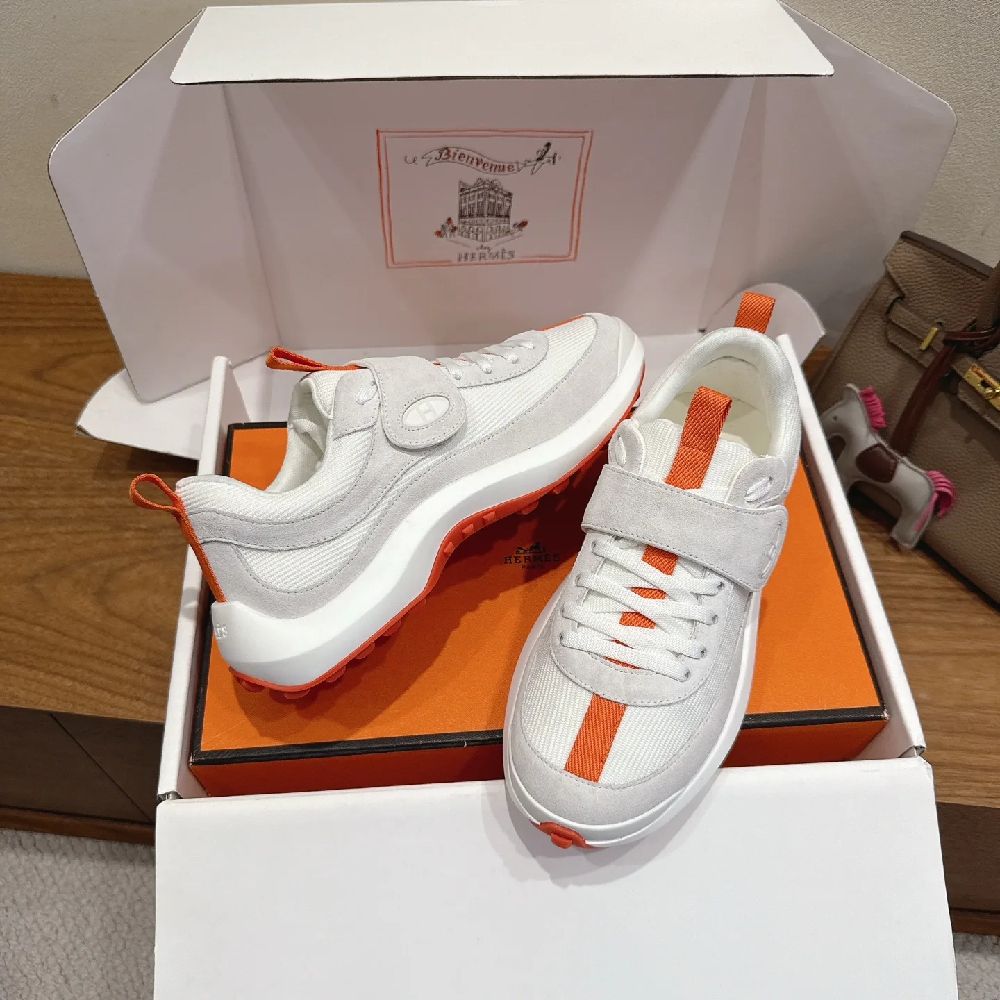 Кроссовки Женские Hermes 10189085