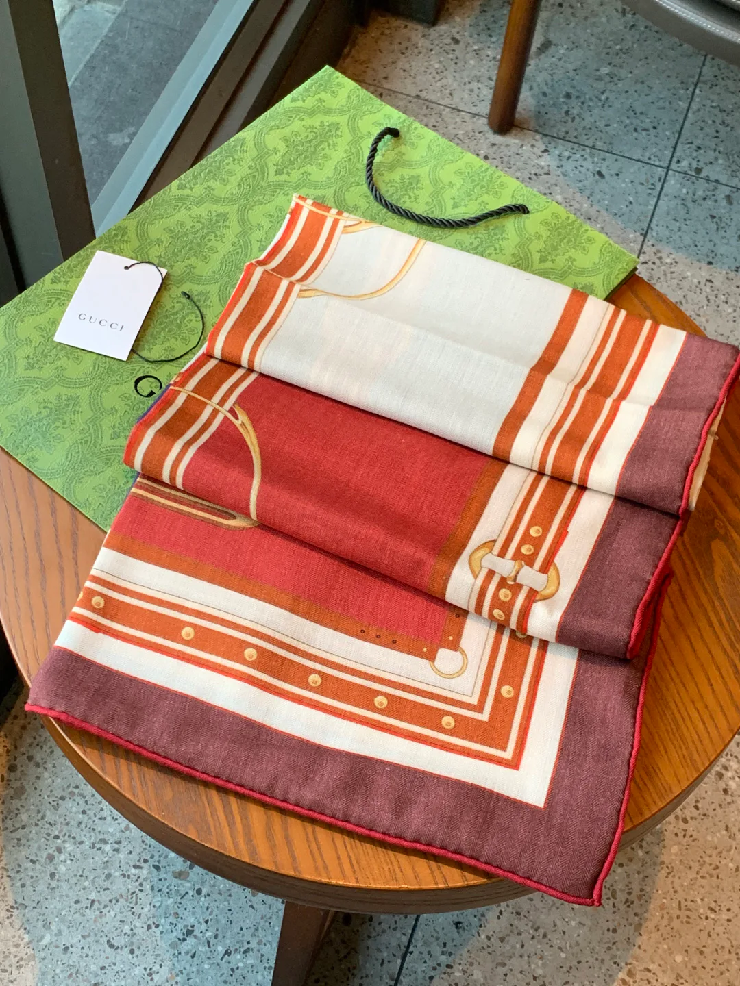 Шарфы Gucci 1036405