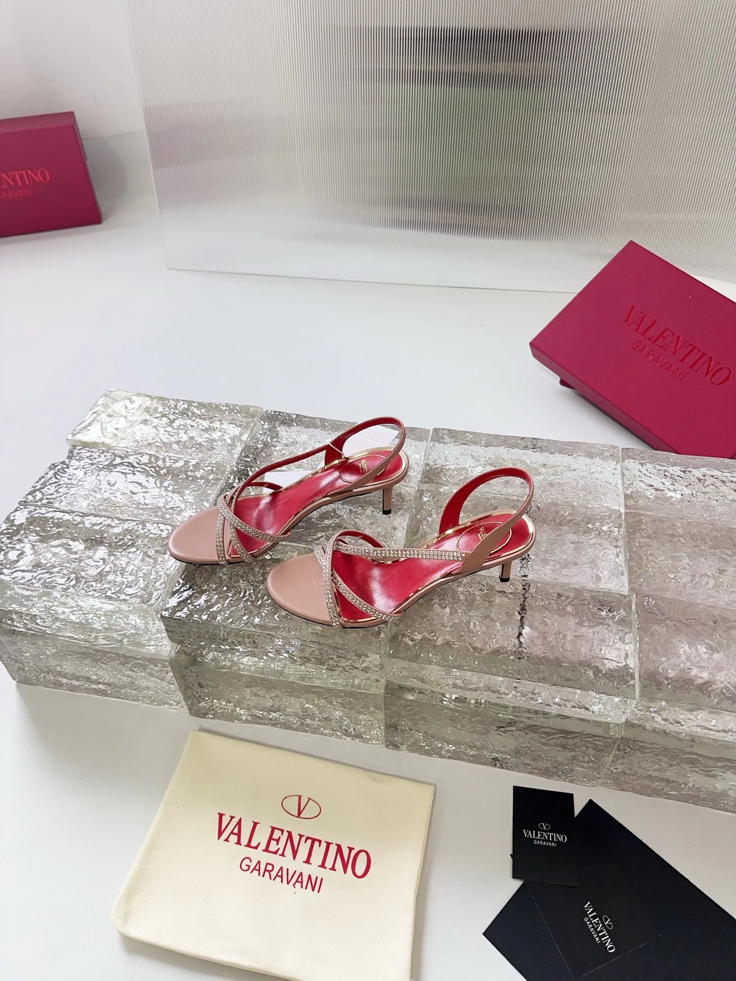 Босоножки Женские Valentino 3675744