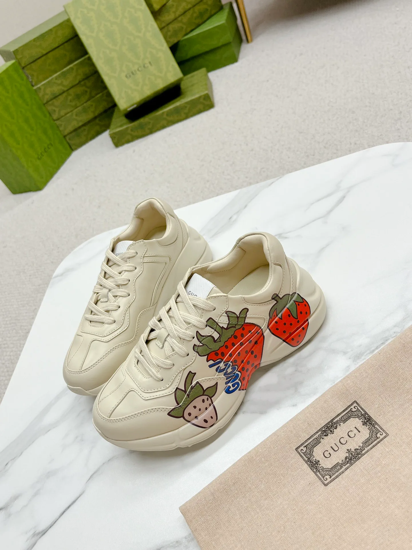 Кроссовки Женские Gucci 989684