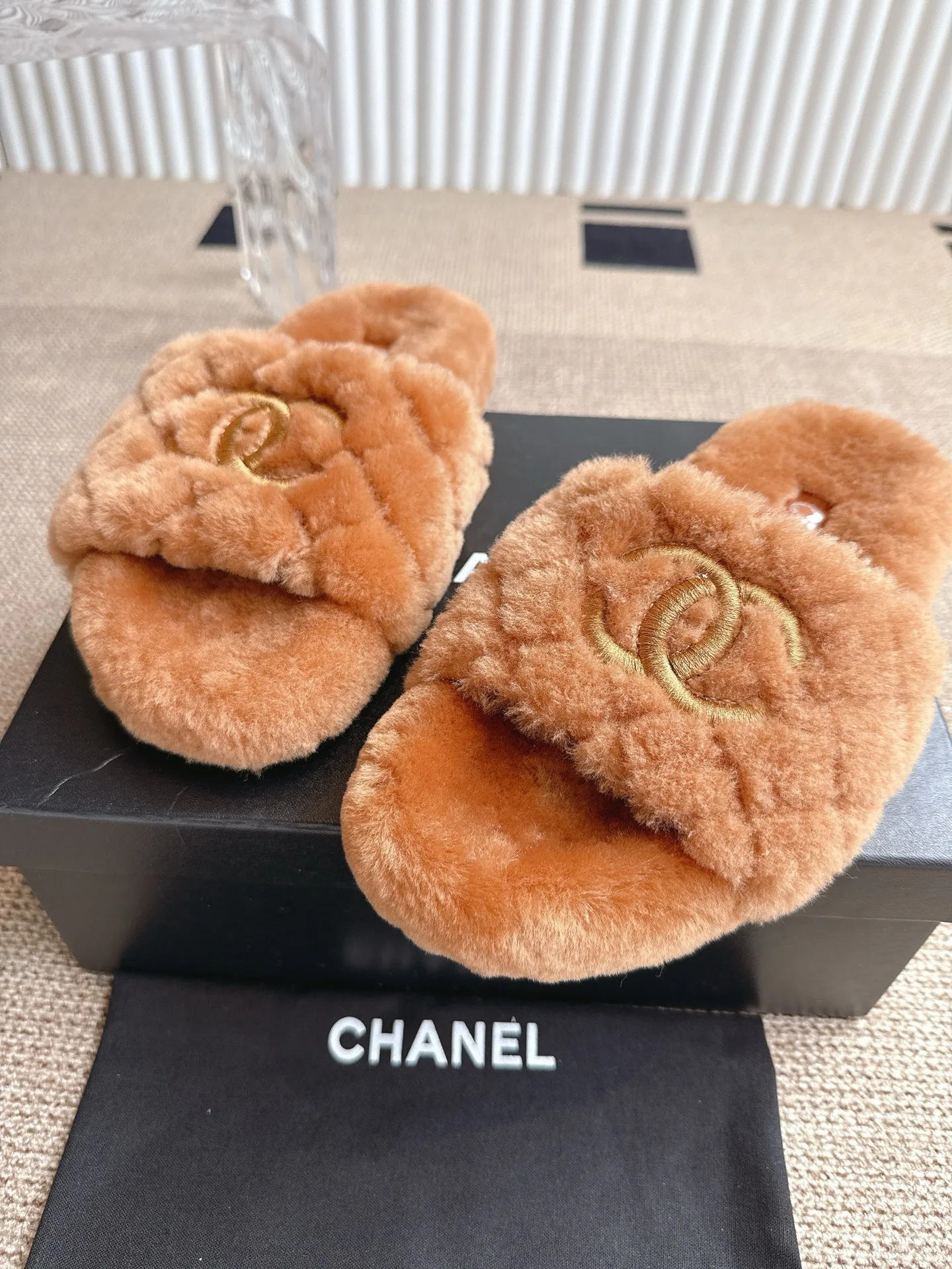 Тапочки Женские Chanel 18324641