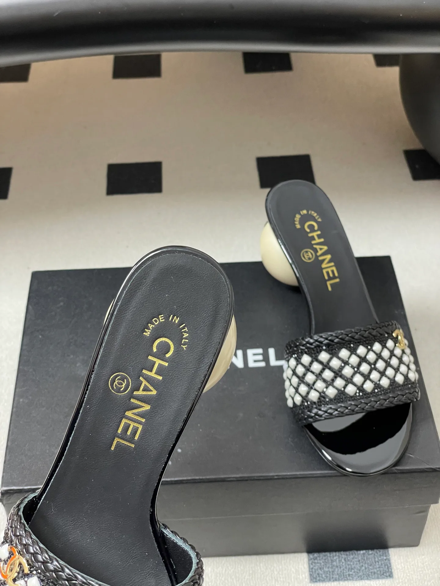 Босоножки Женские Chanel 10993926