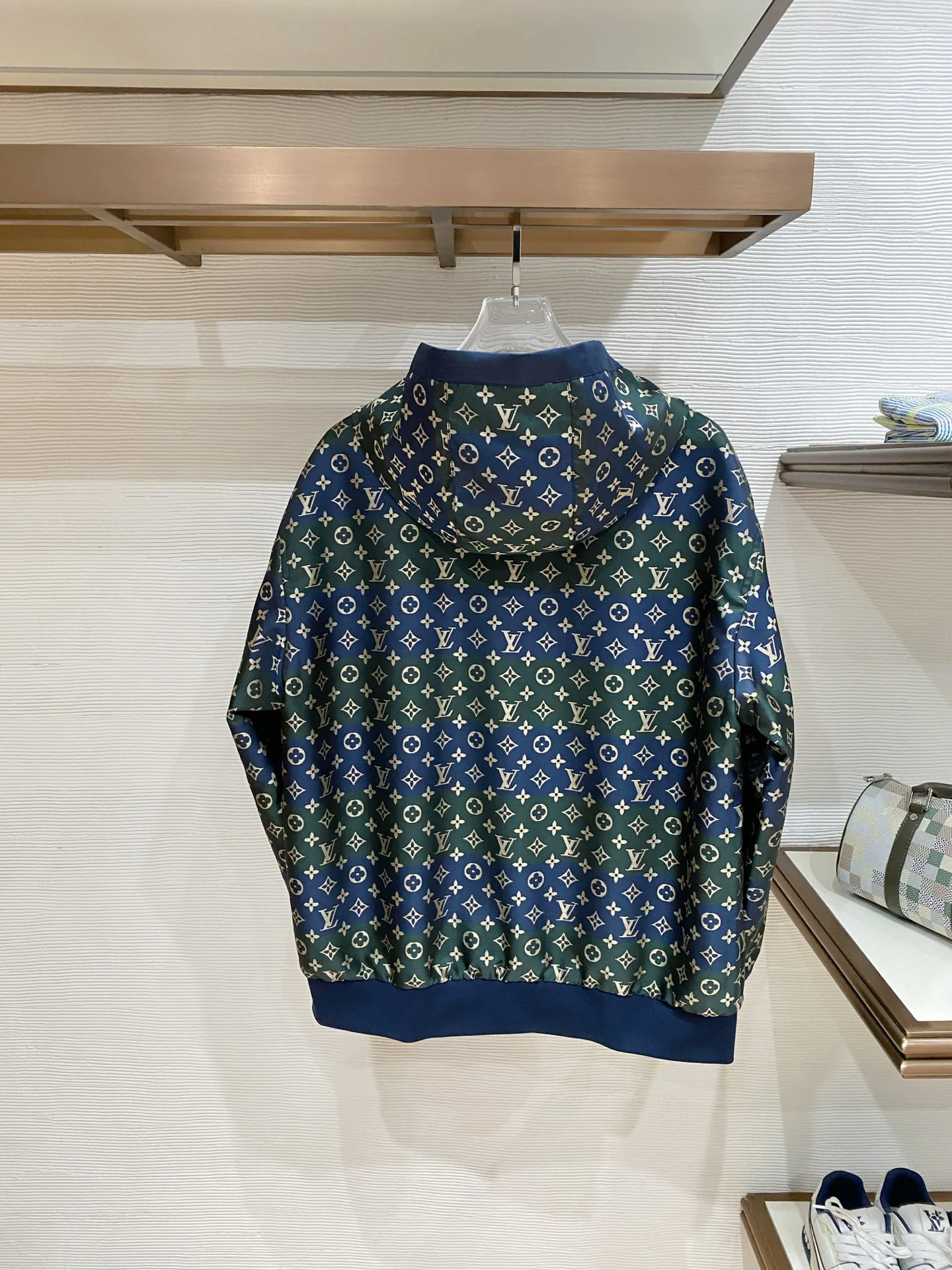 Куртки И Пуховики Мужские Louis Vuitton 2385907