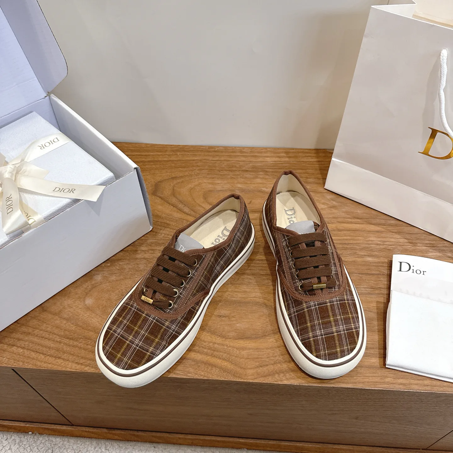 Кроссовки Женские Christian Dior 18083843