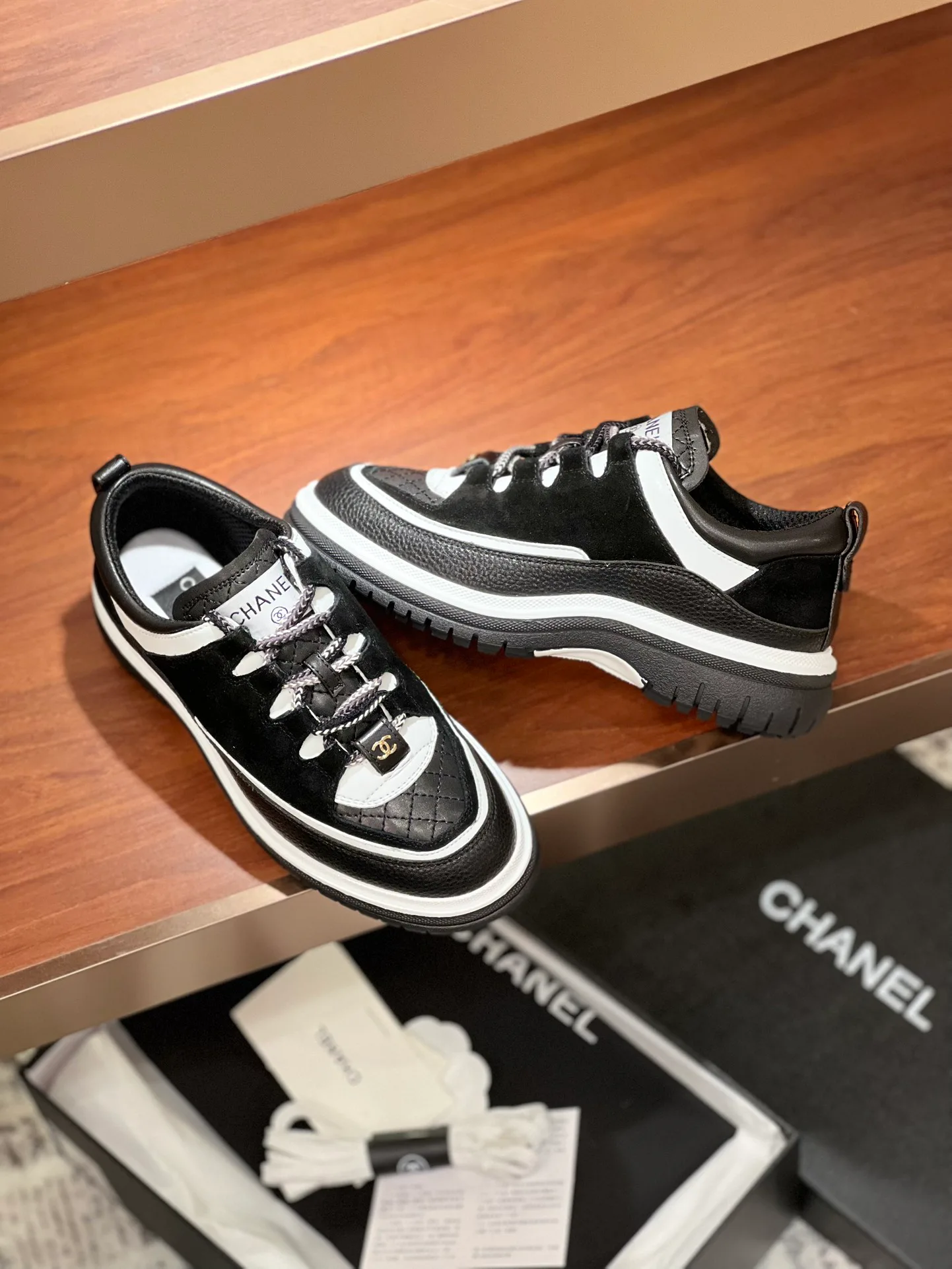 Кроссовки Женские Chanel 1021194