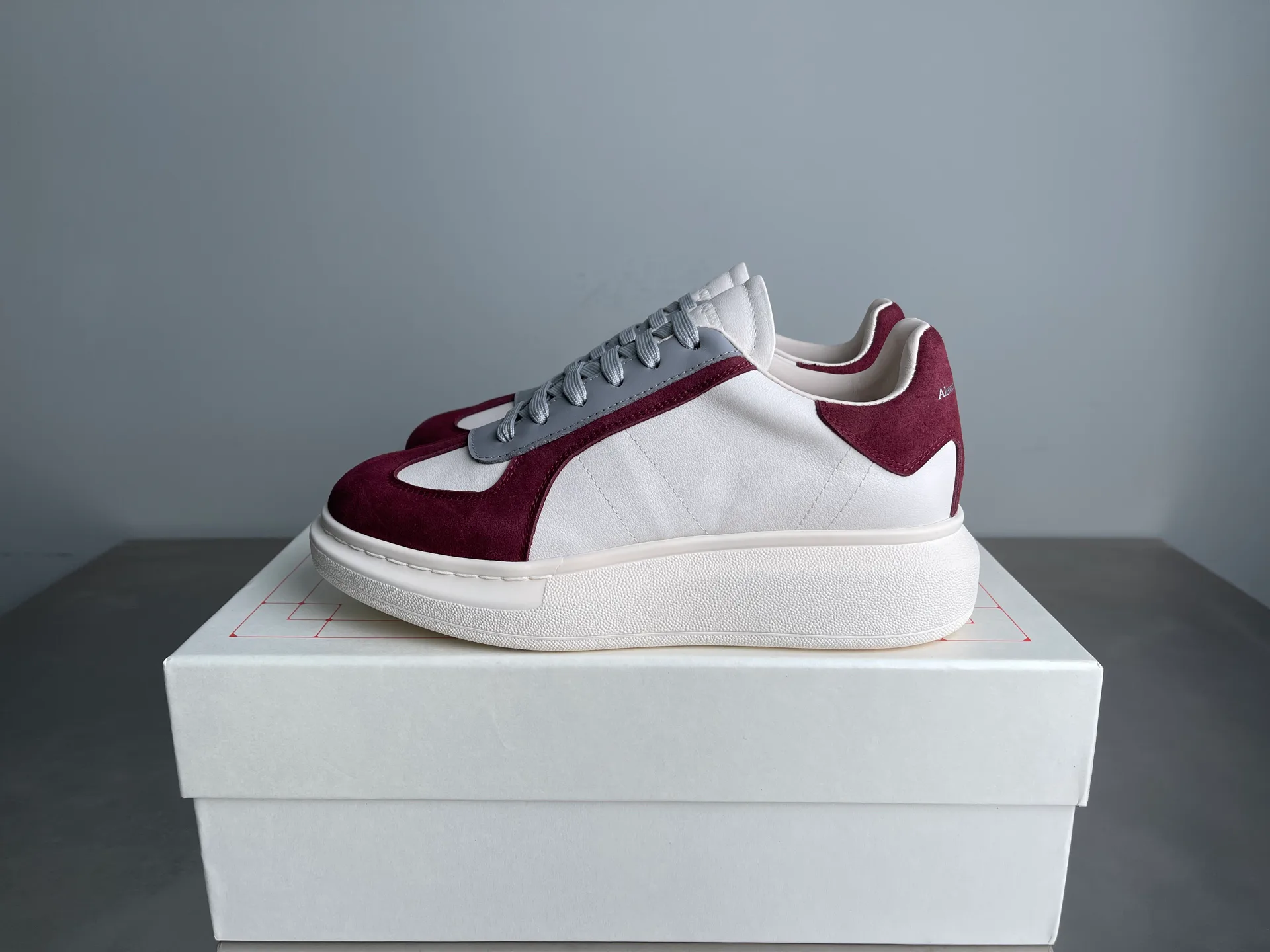 Кроссовки Женские Alexander Mcqueen 5058361