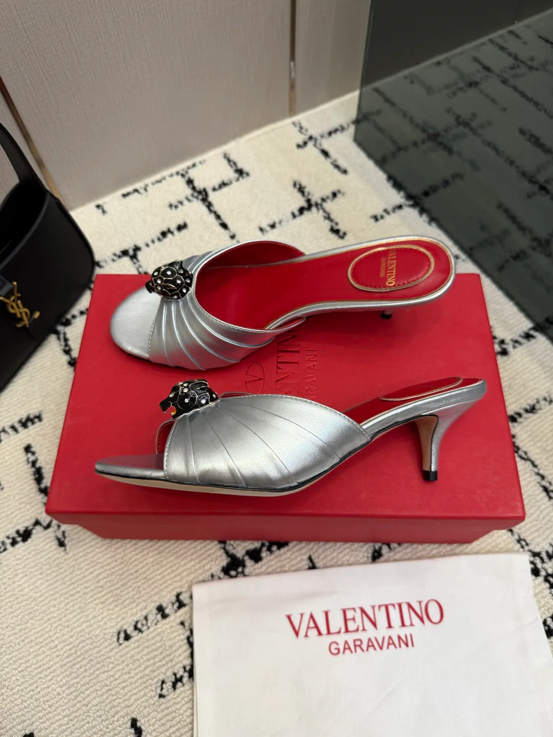 Босоножки Женские Valentino 18049038