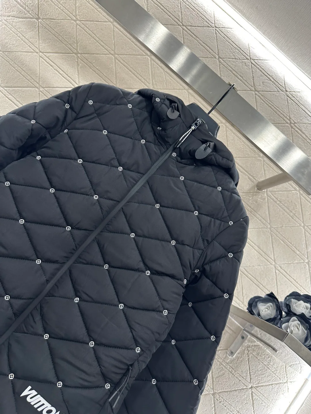 Куртки И Пуховики Женские Louis Vuitton 376507