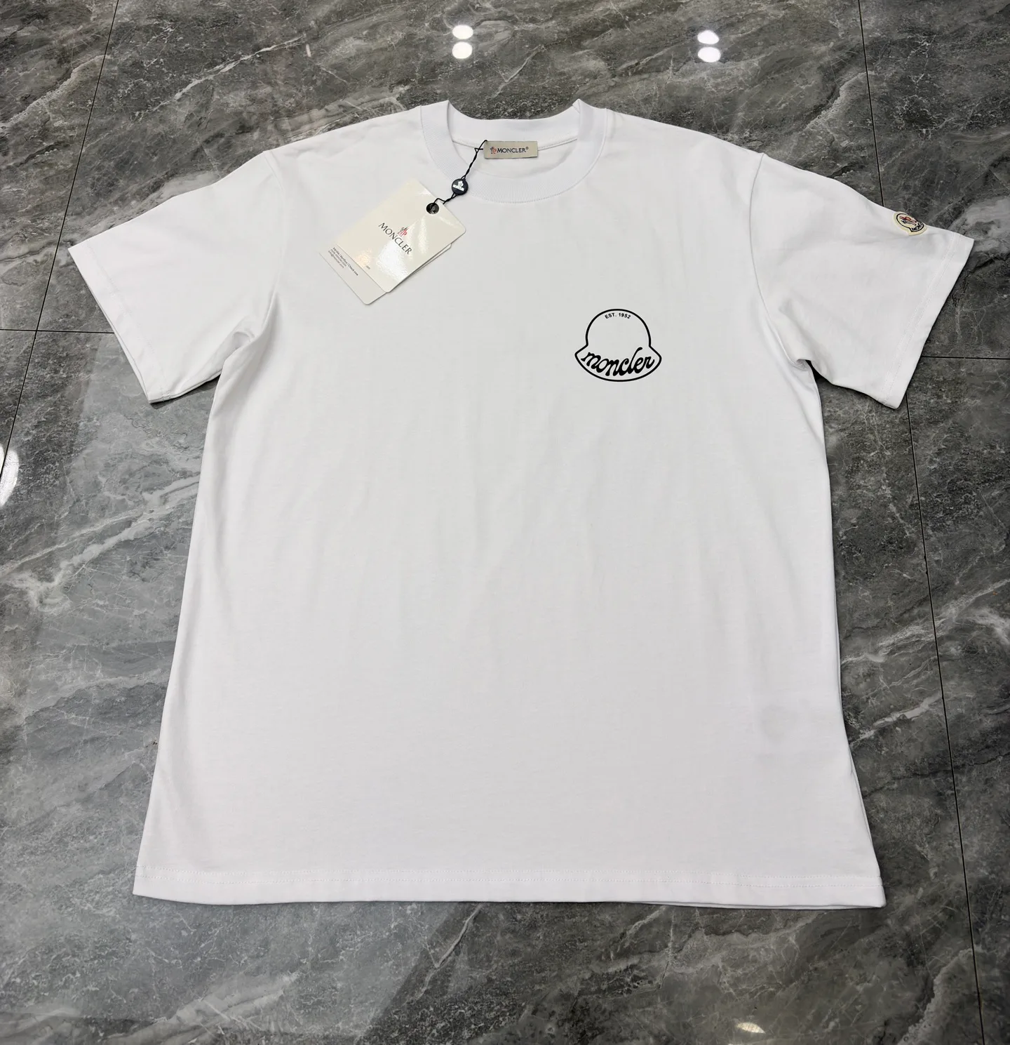Футболки Женские Moncler 11424375