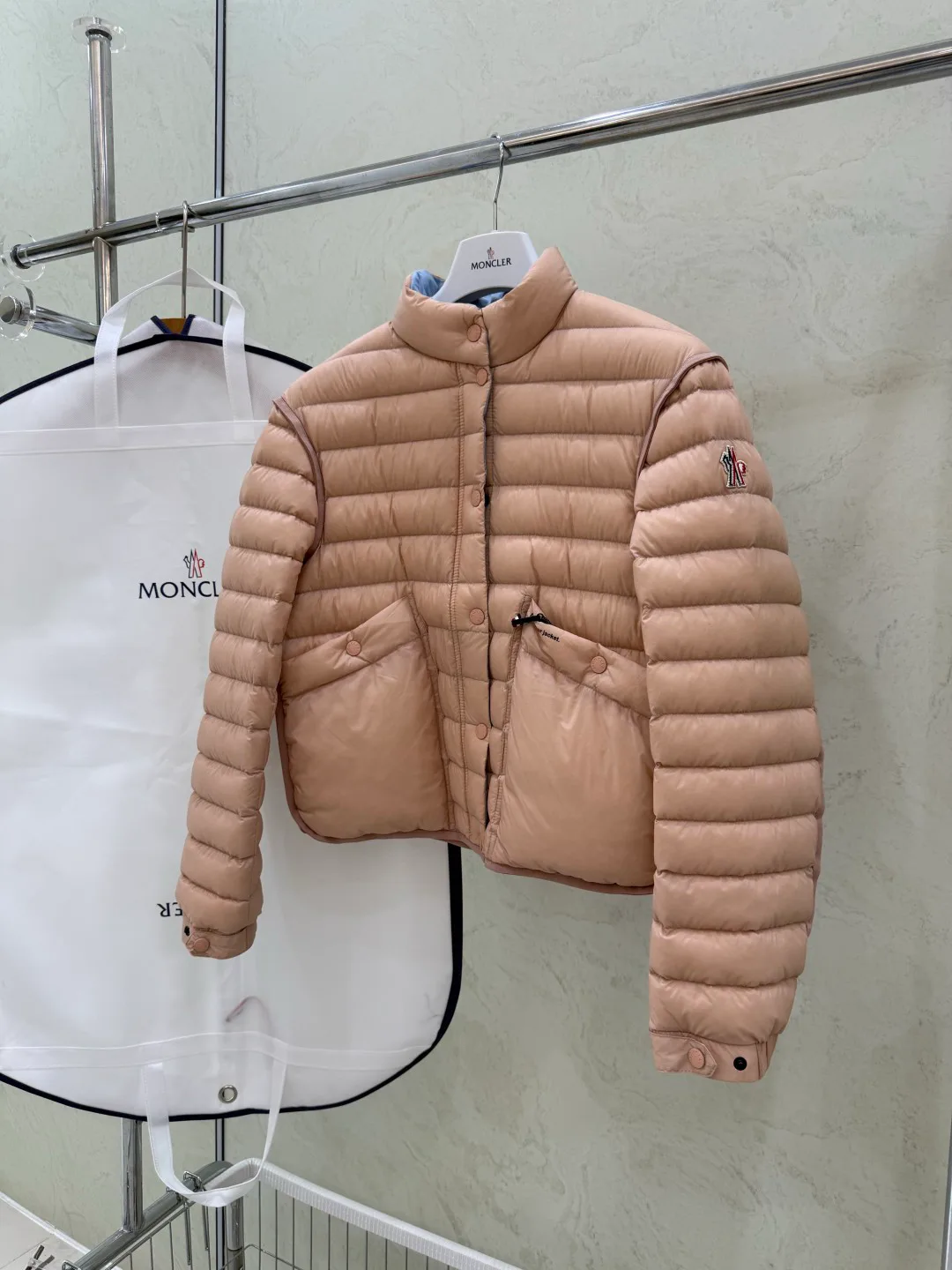 Куртки И Пуховики Женские Moncler 17918895