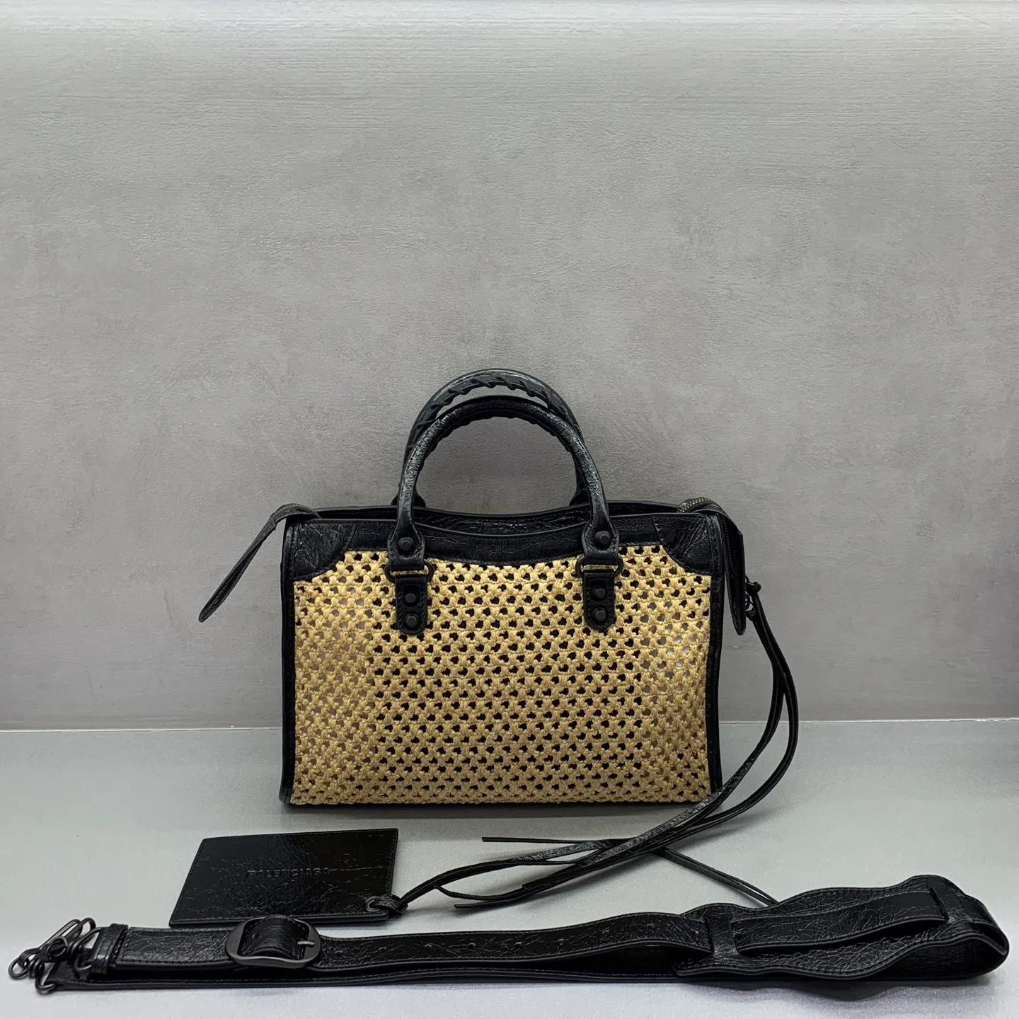 Классические Сумки Женские Balenciaga 17419169