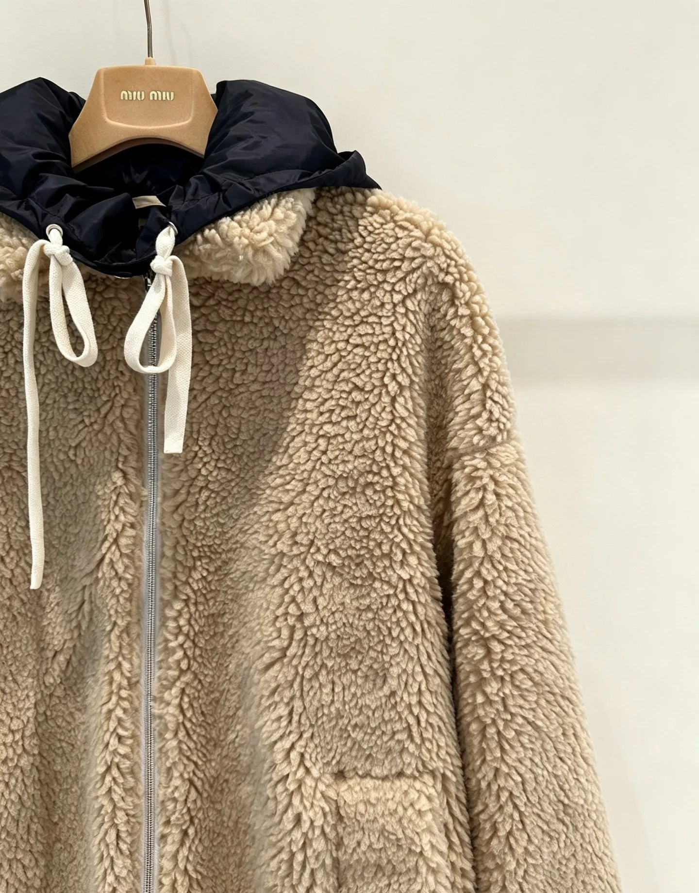 Куртки И Пуховики Женские Miu Miu 19074855