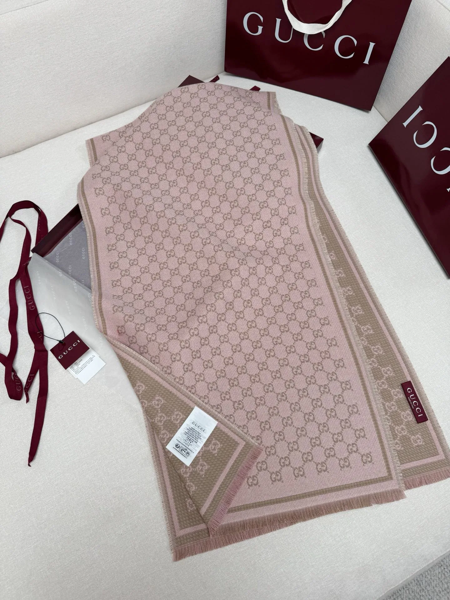 Шарфы Gucci 17992036