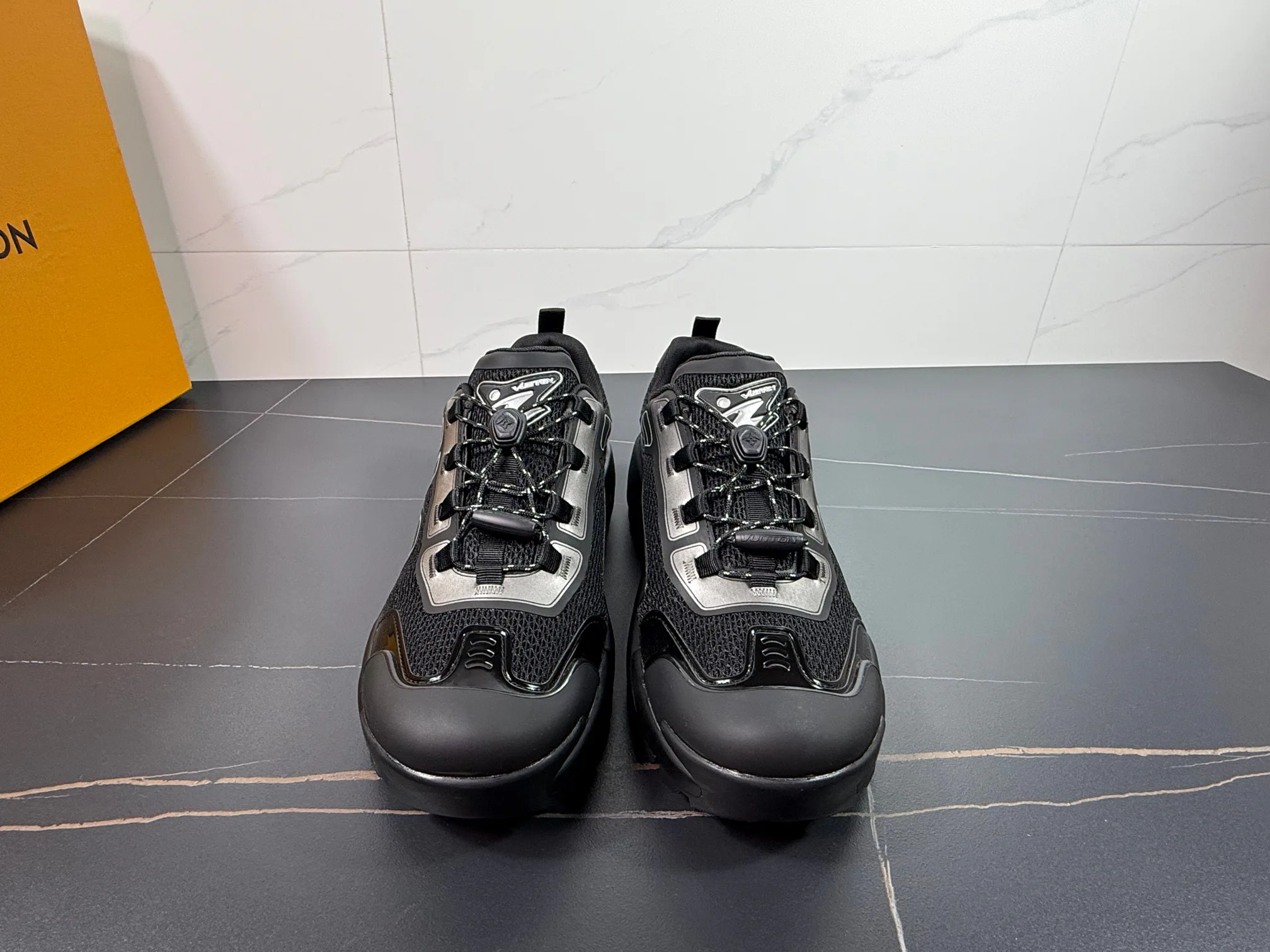 Кроссовки Мужские Louis Vuitton 27579