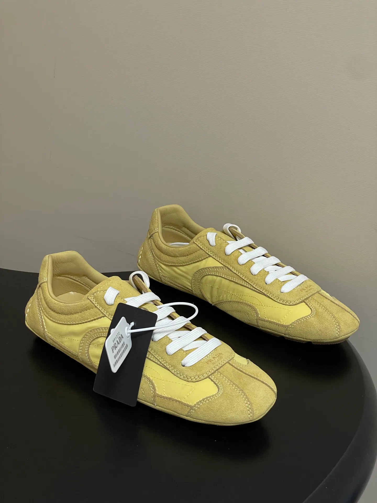 Кроссовки Женские Prada 12810930