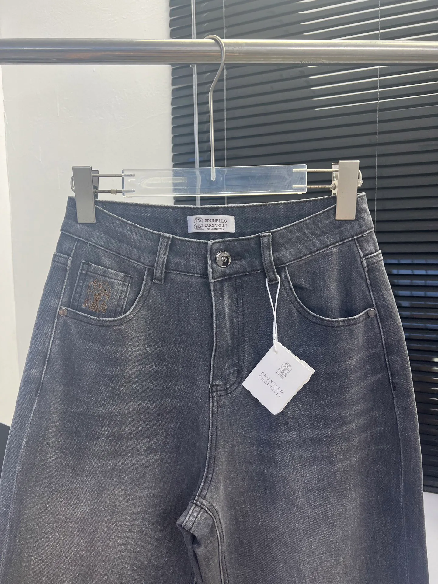 Джинсы Женские Brunello Cucinelli 18363356