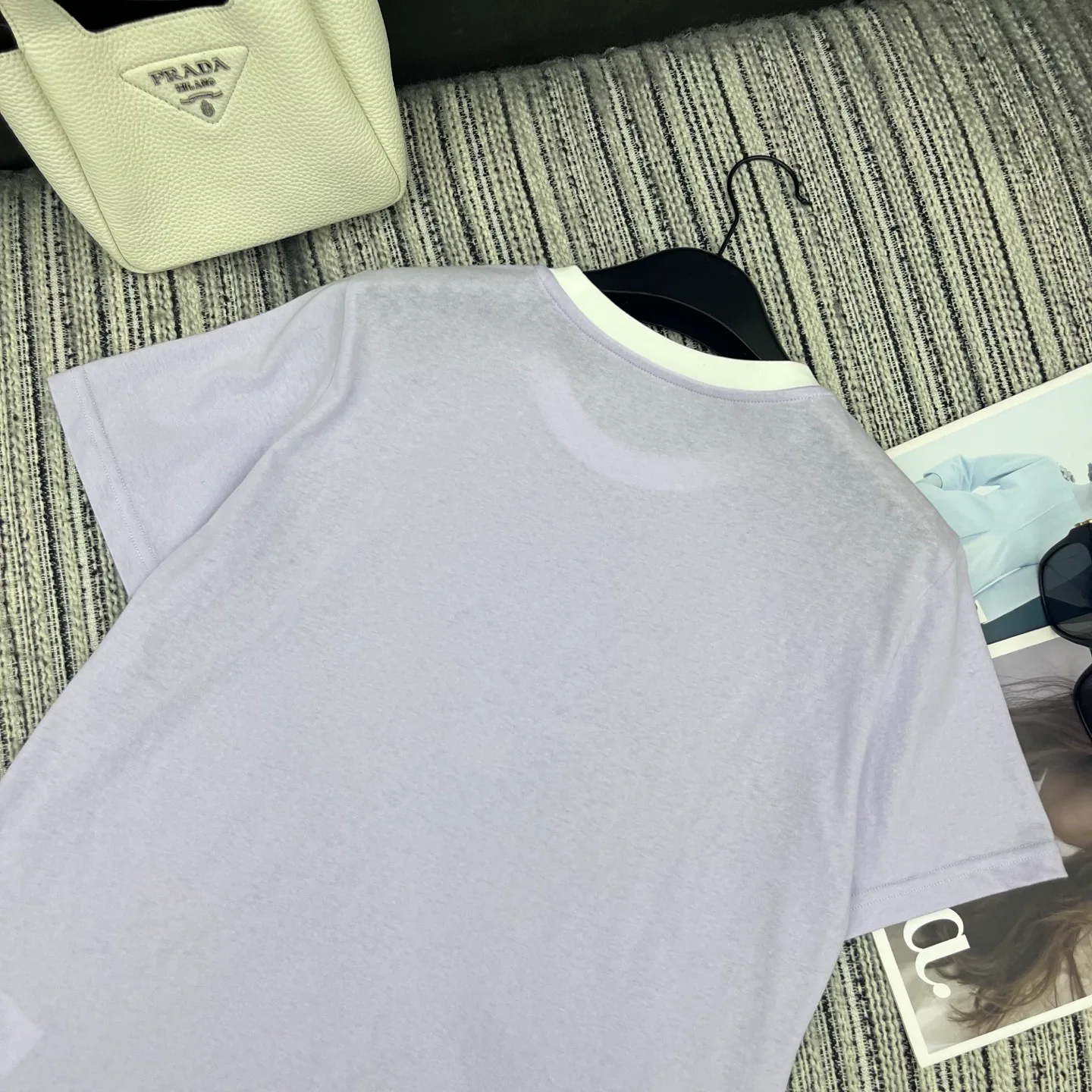 Футболки Женские Prada 13346888