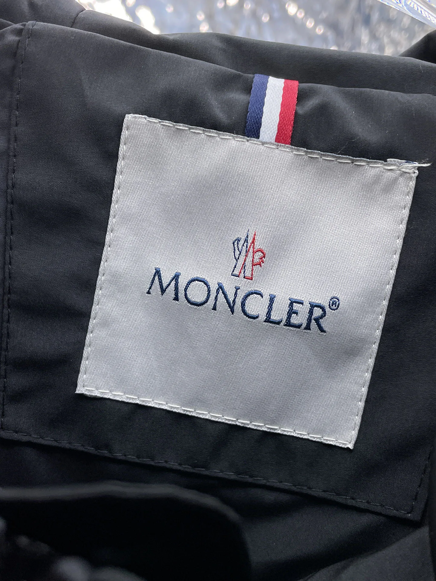 Куртки И Пуховики Мужские Moncler 9352303