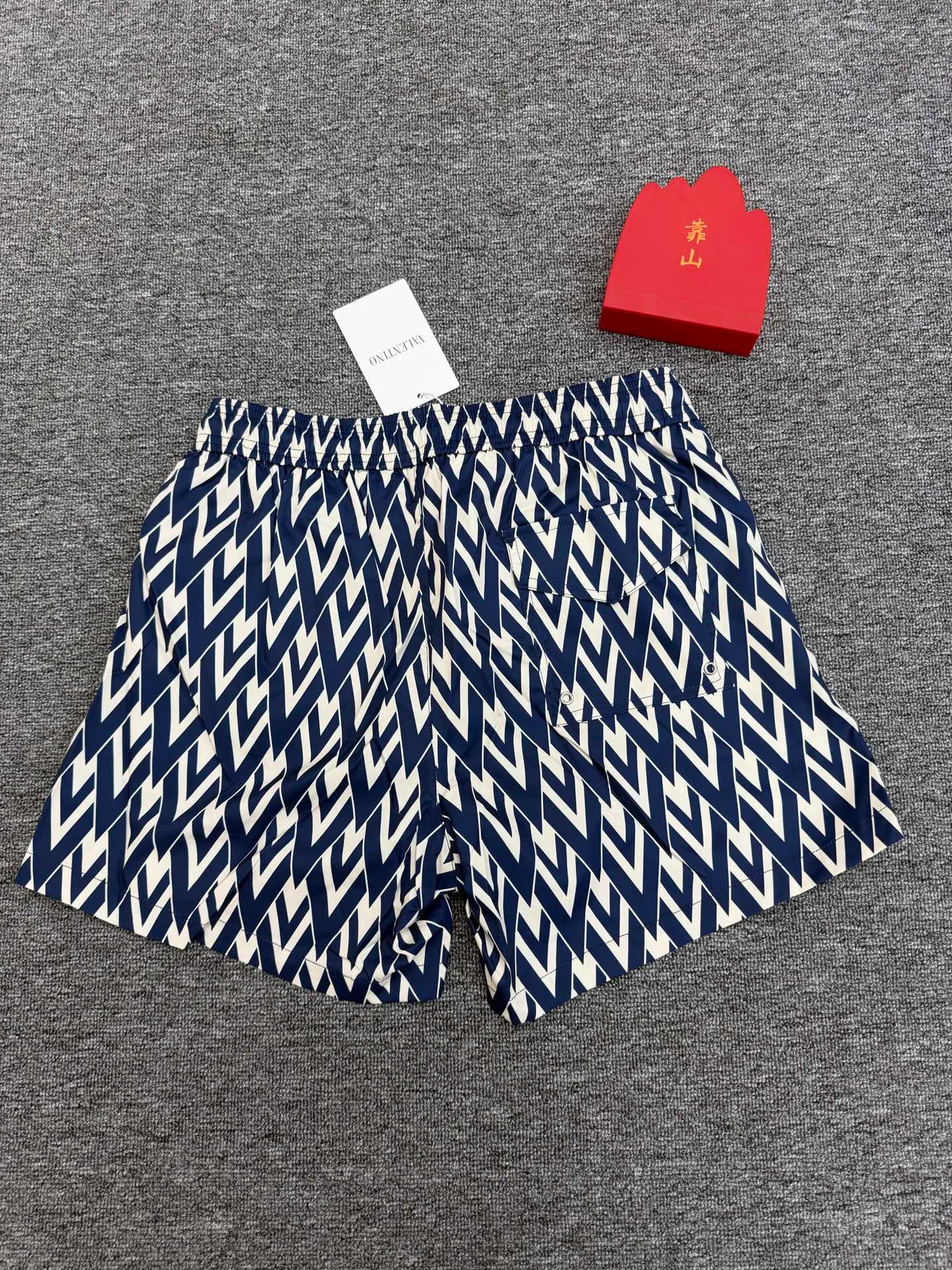 Шорты Женские Valentino 5052756