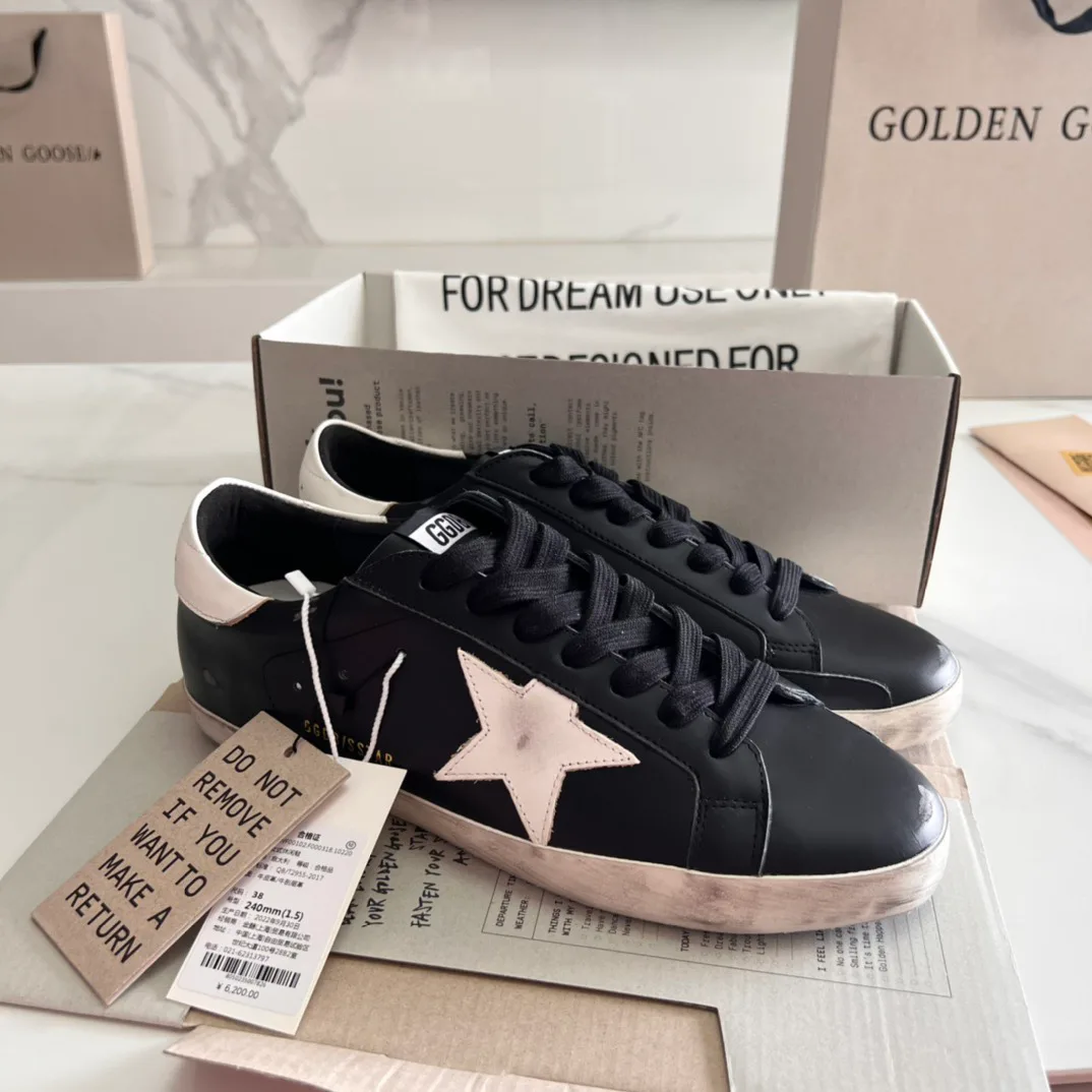 Кроссовки Женские Golden Goose 16995647