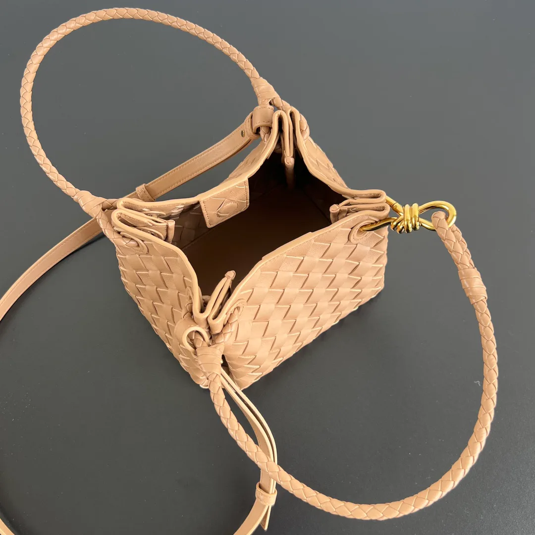 Классические Сумки Женские Bottega Veneta 11425390