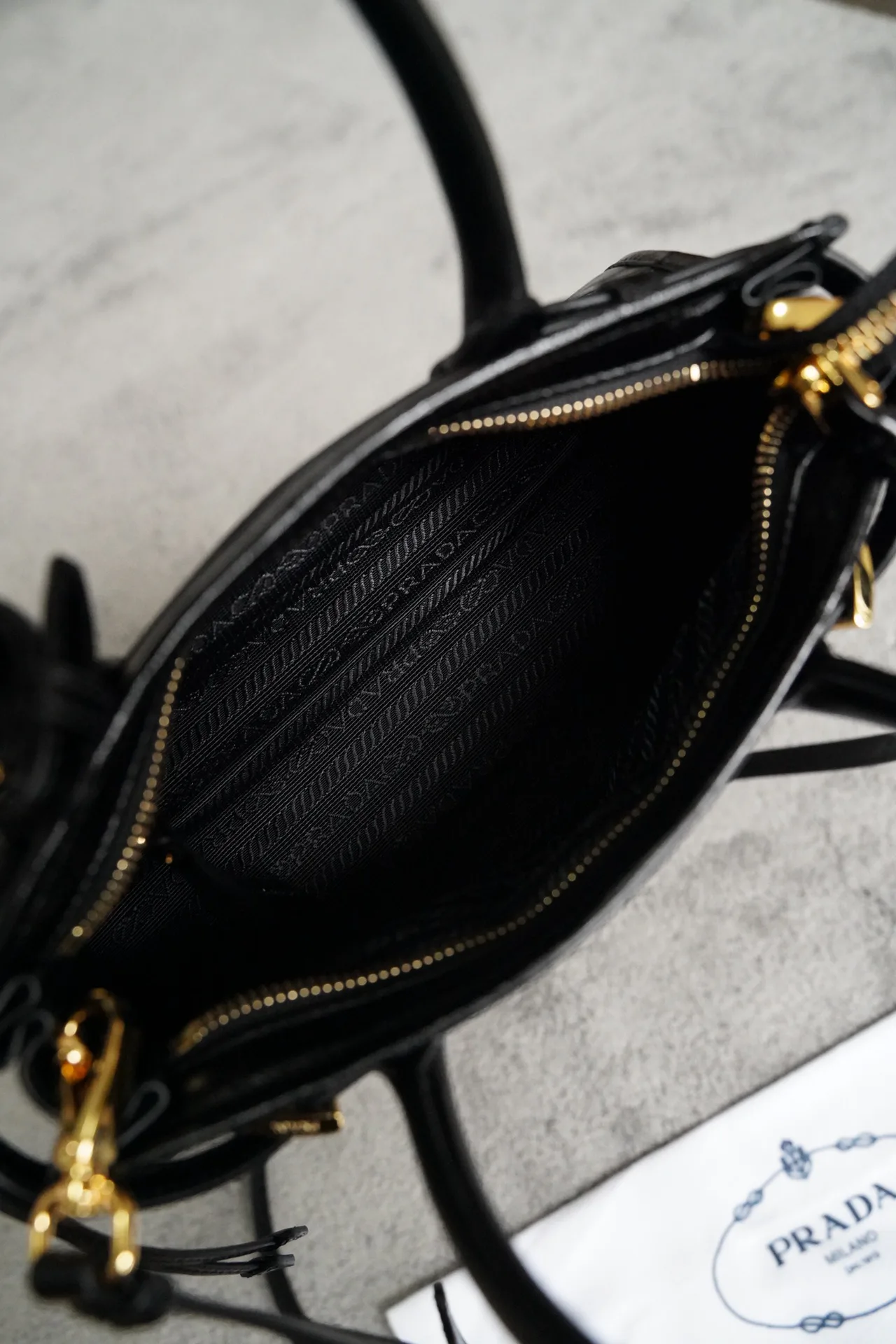 Сумки На Ремне Женские Prada 11910627