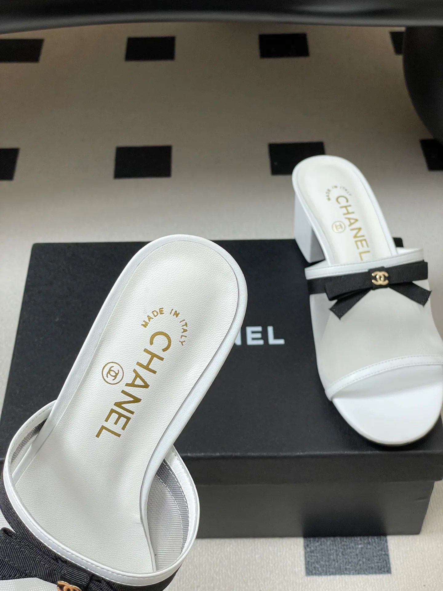 Босоножки Женские Chanel 13343839