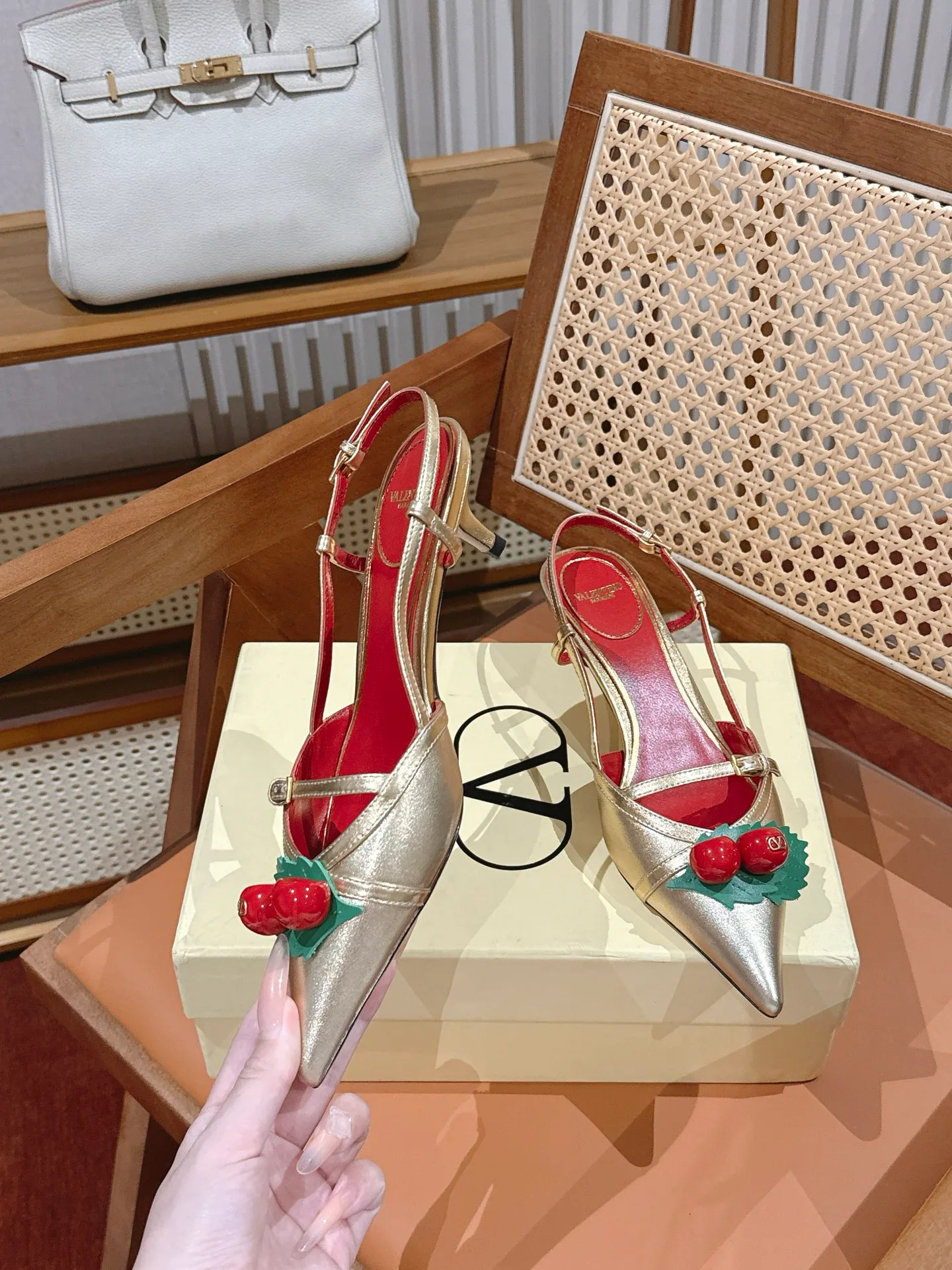 Босоножки Женские Valentino 17665580