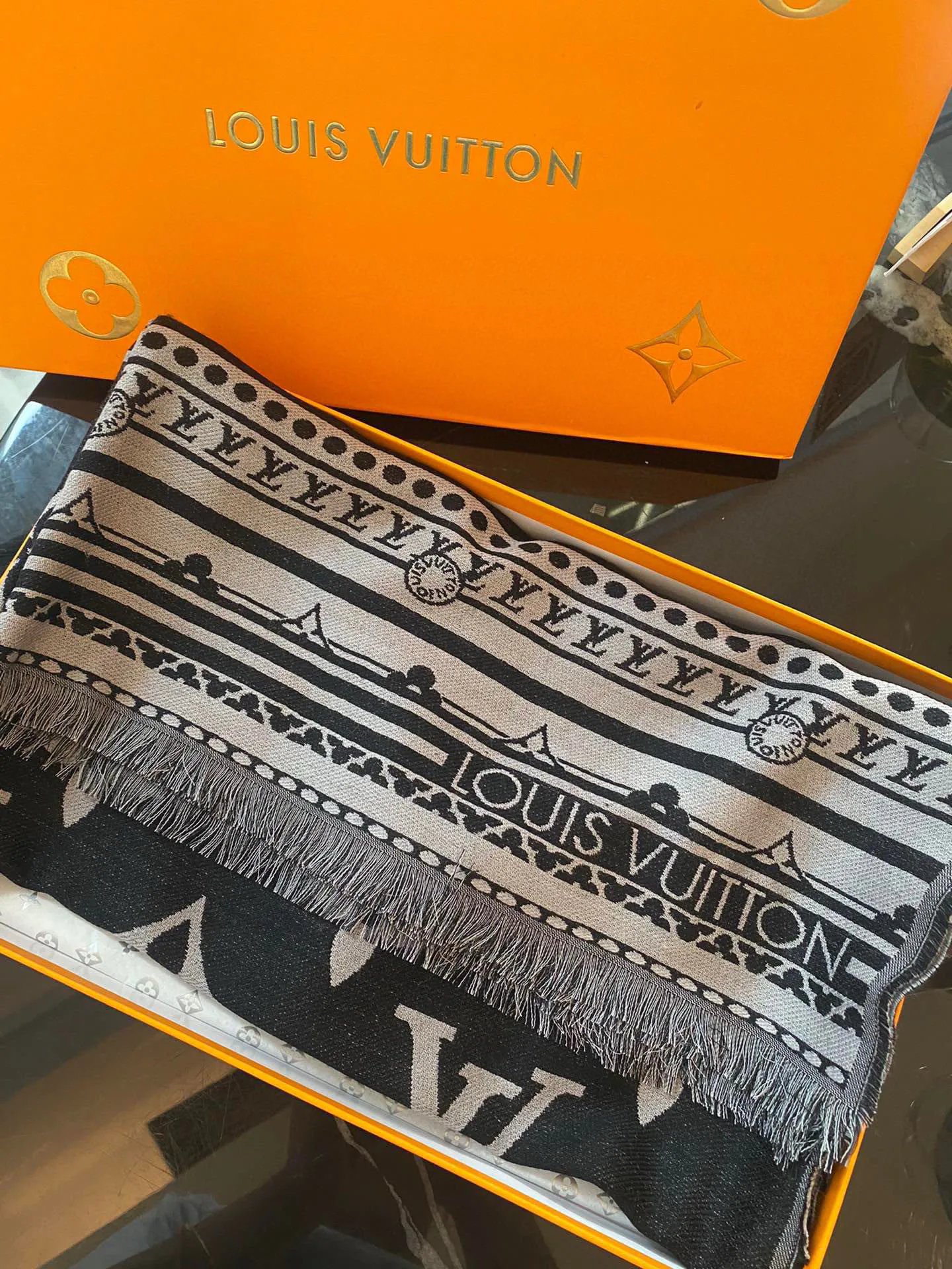 Шарфы Louis Vuitton 262411