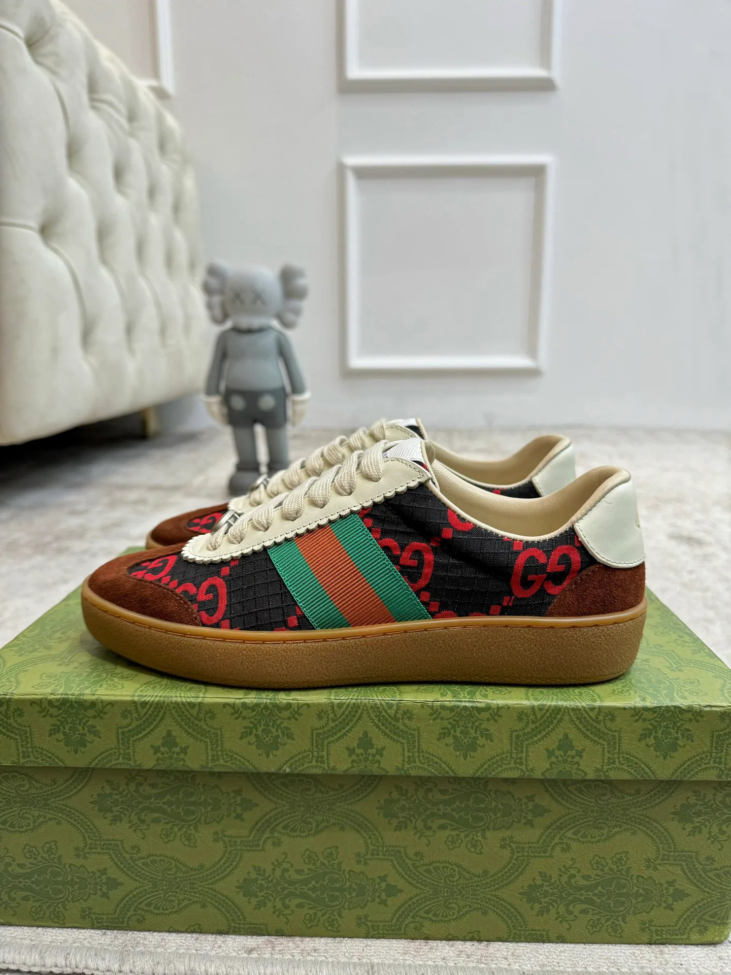 Кроссовки Женские Gucci 18765953