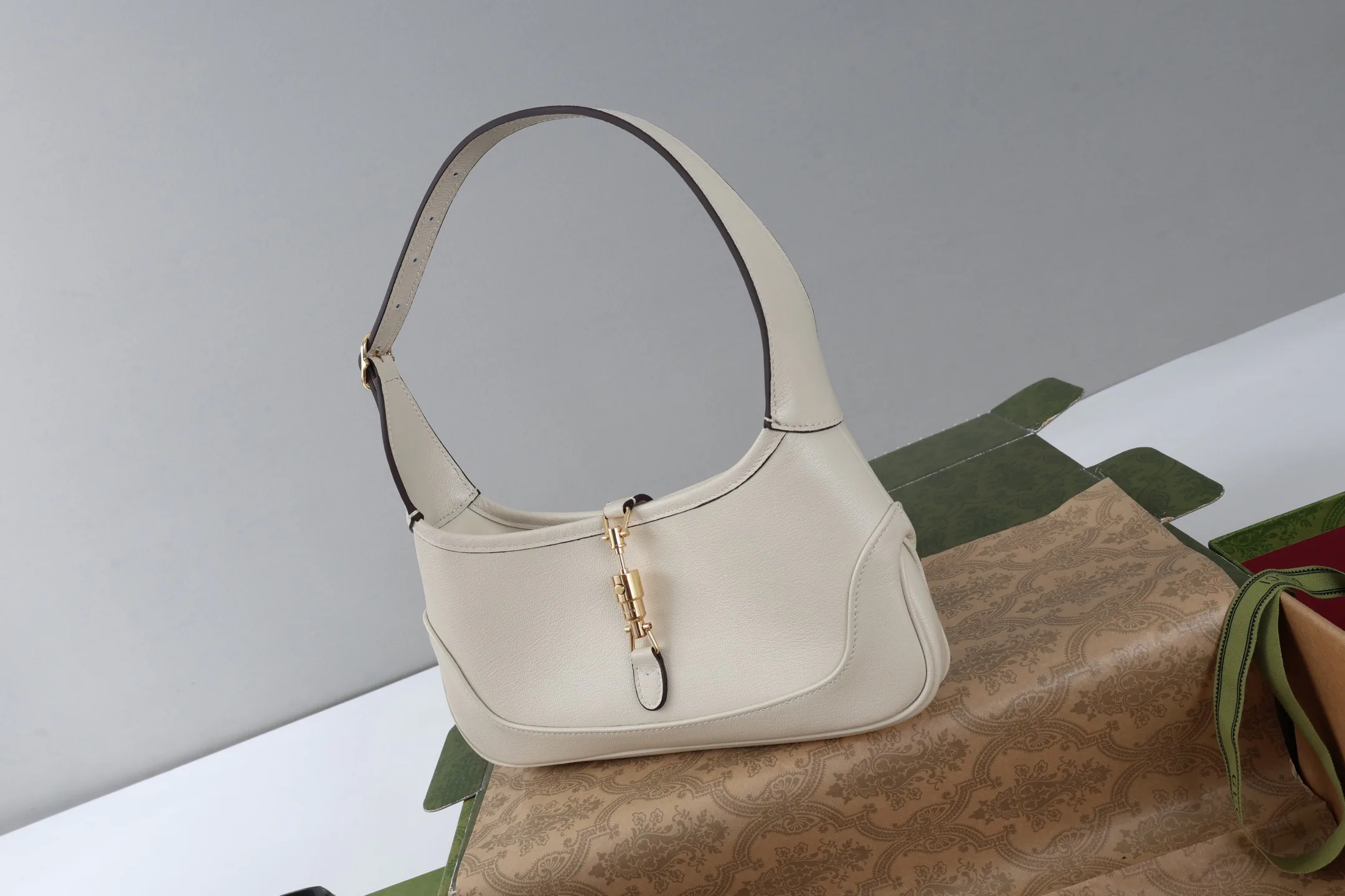 Классические Сумки Женские Gucci 11508425
