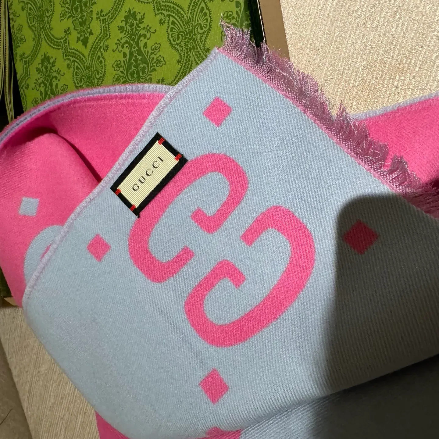 Шарфы Gucci 310230