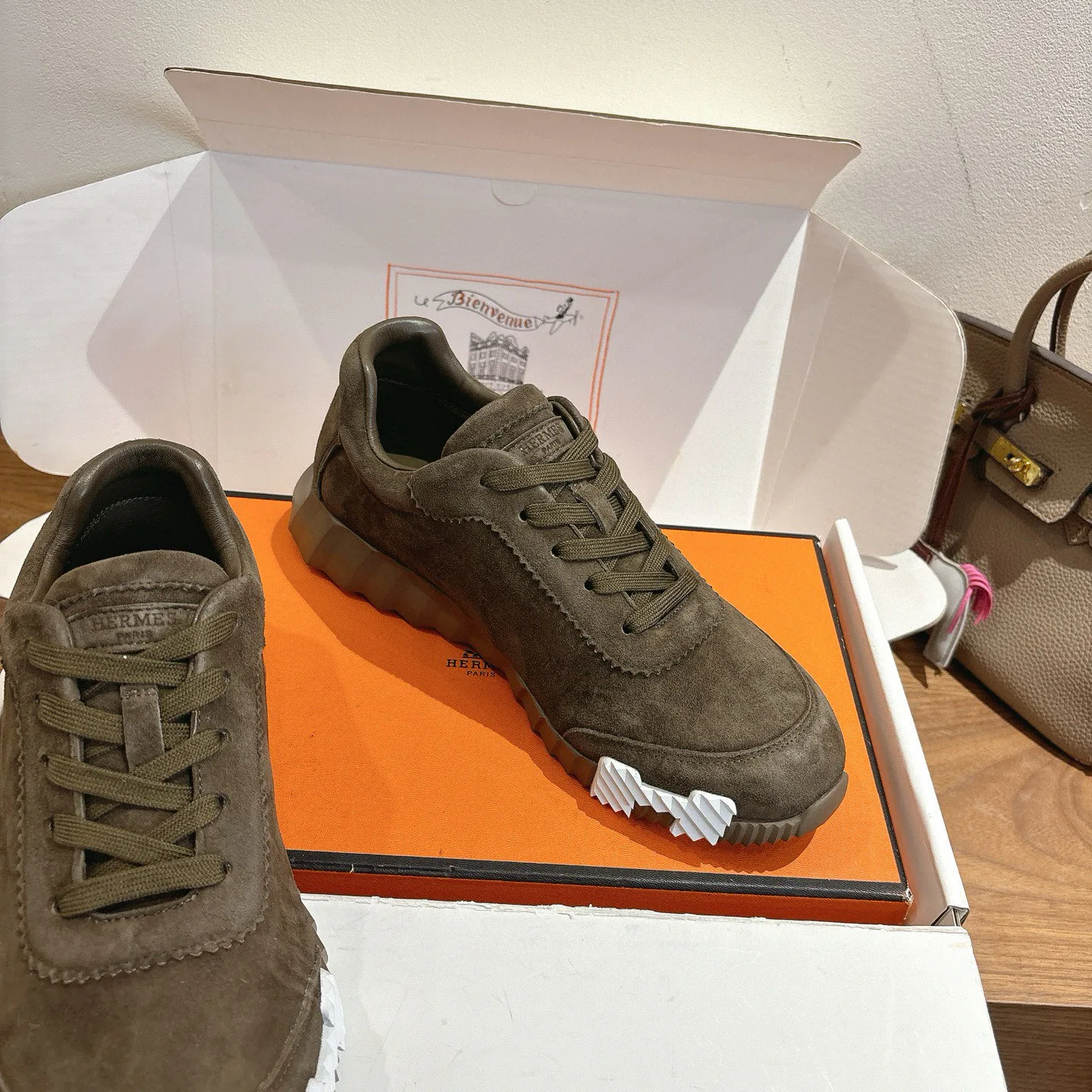 Кроссовки Женские Hermes 9915025