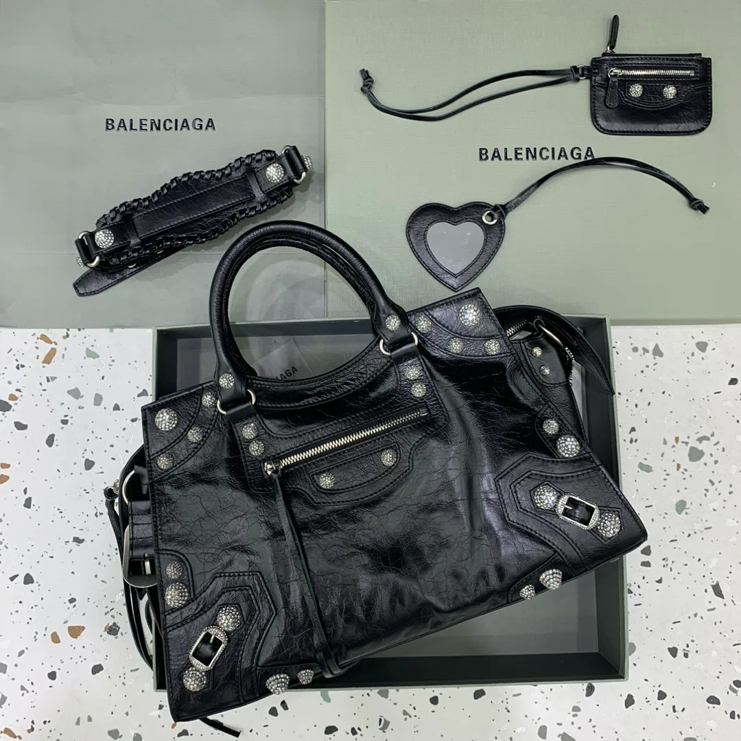 Классические Сумки Женские Balenciaga 17801577