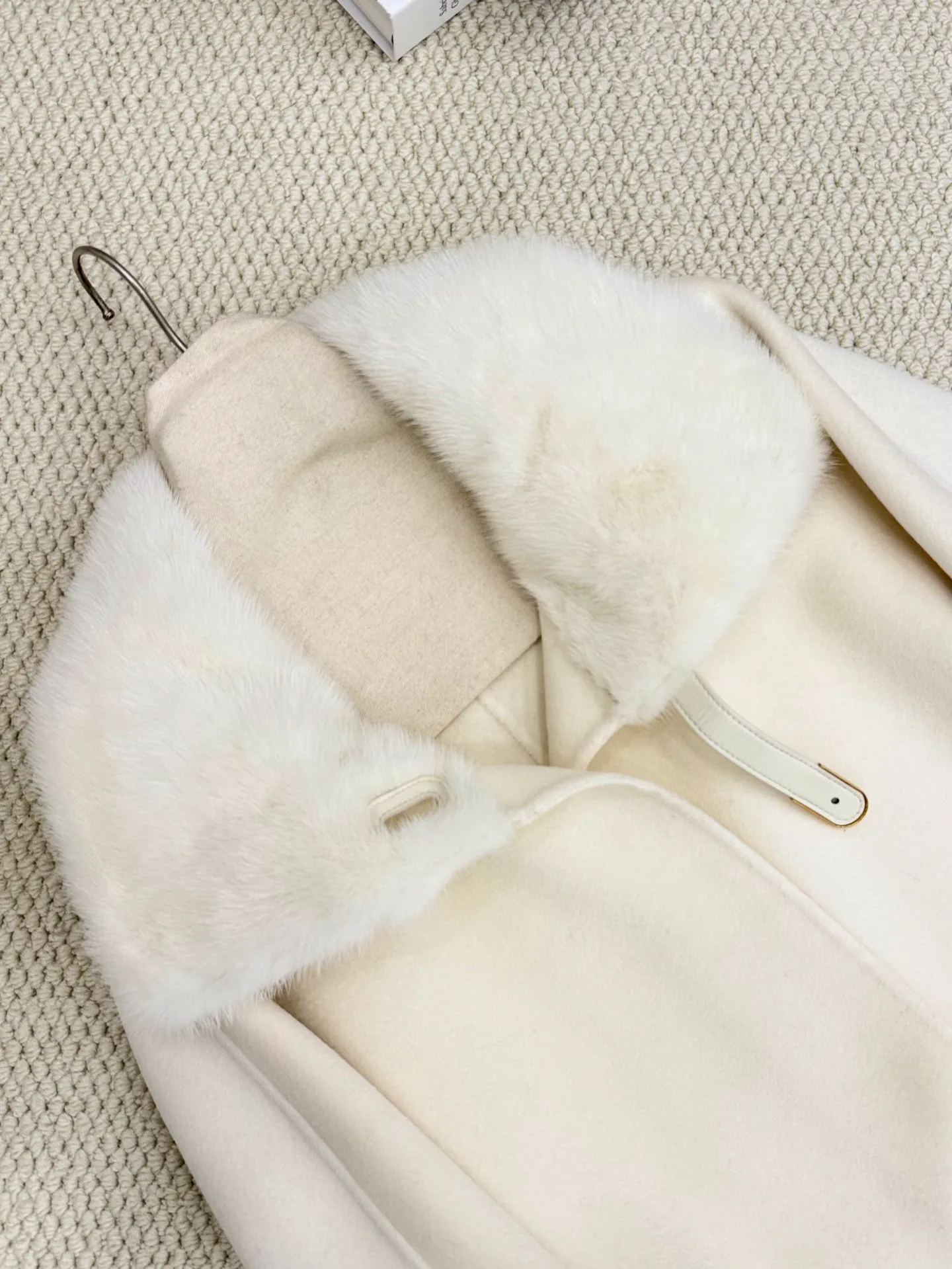 Пальто Женские Loro Piana 19092577