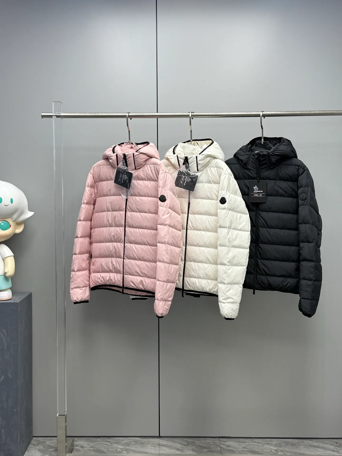 Куртки И Пуховики Мужские Moncler 17927593