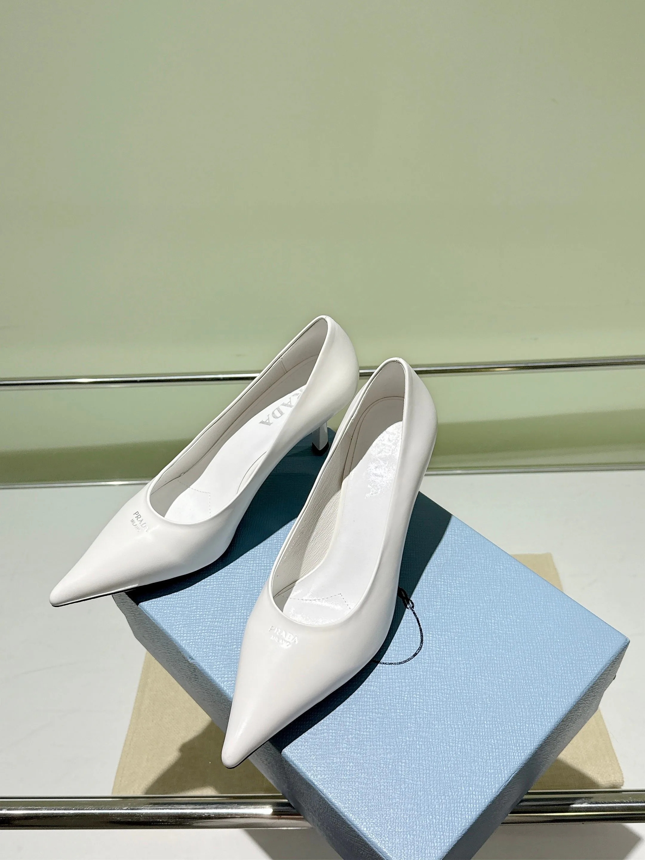 Туфли Женские Prada 18083947